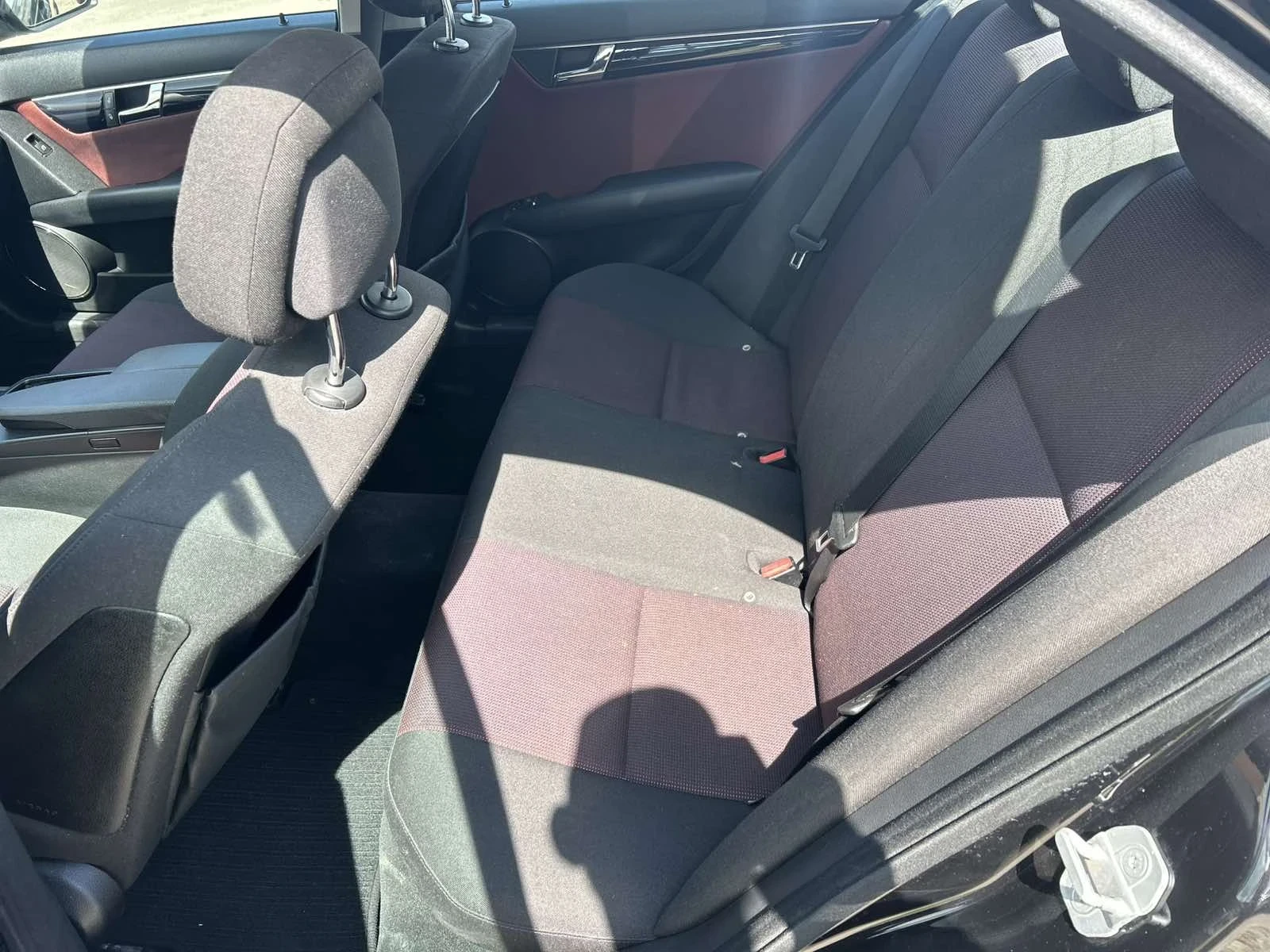 Mercedes-Benz 220 CDI, снимка 14 - Автомобили и джипове - 54178330