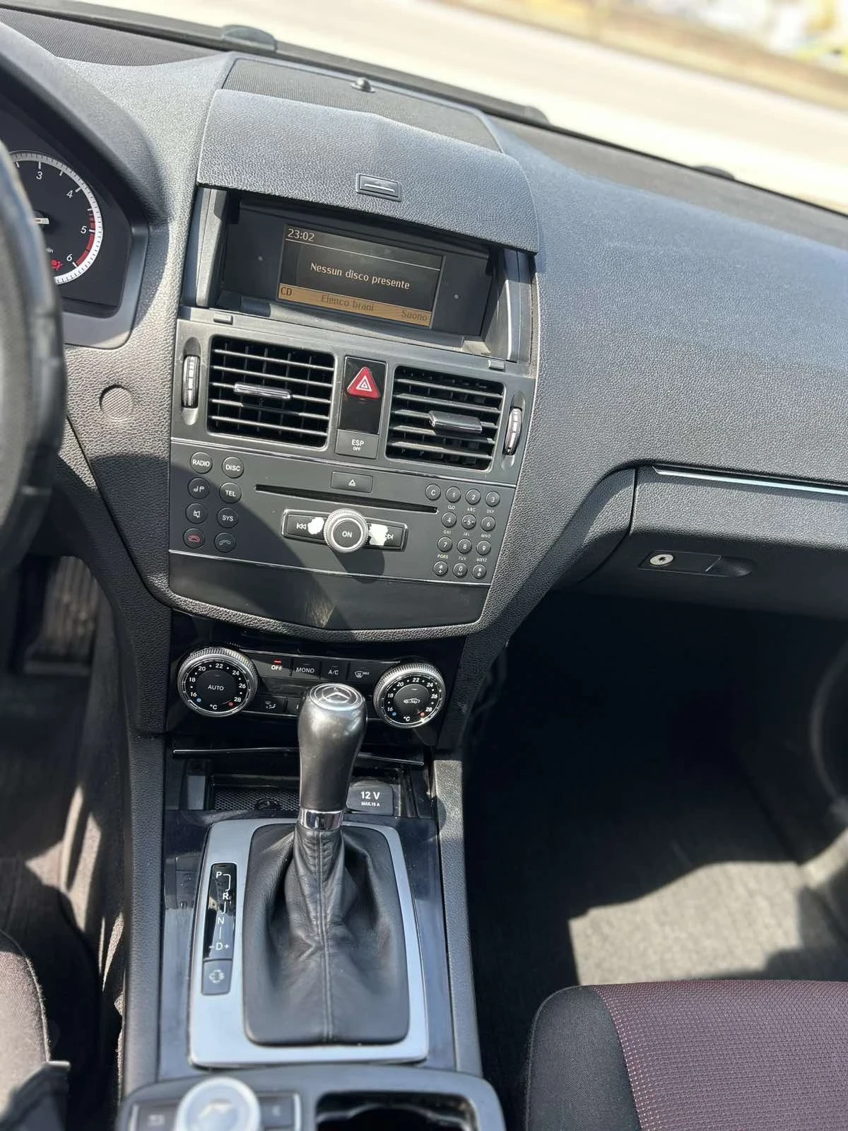 Mercedes-Benz 220 CDI, снимка 12 - Автомобили и джипове - 54178330