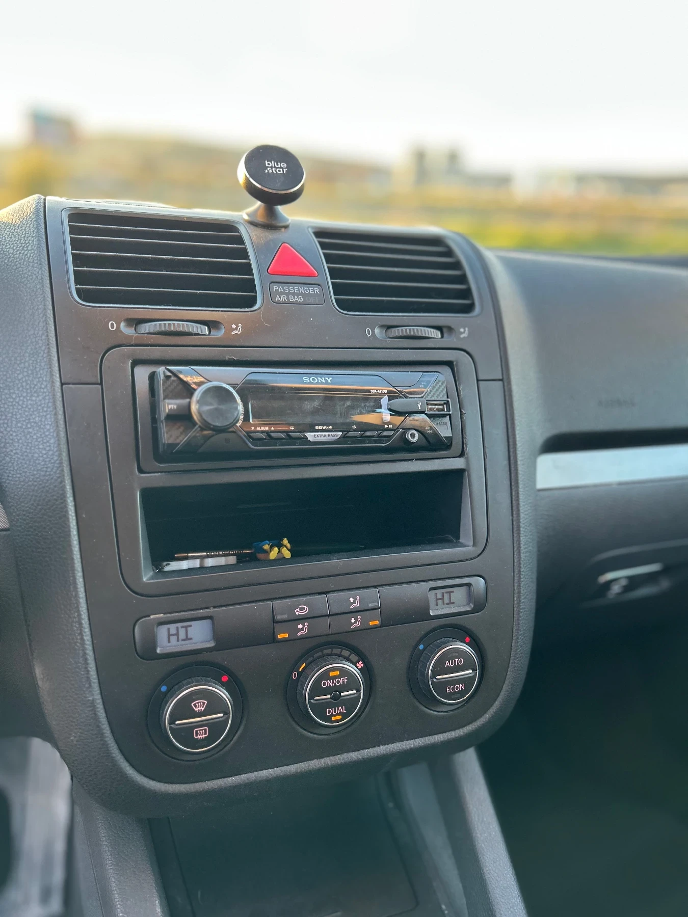 VW Golf 1.9 TDI, снимка 7 - Автомобили и джипове - 54296940