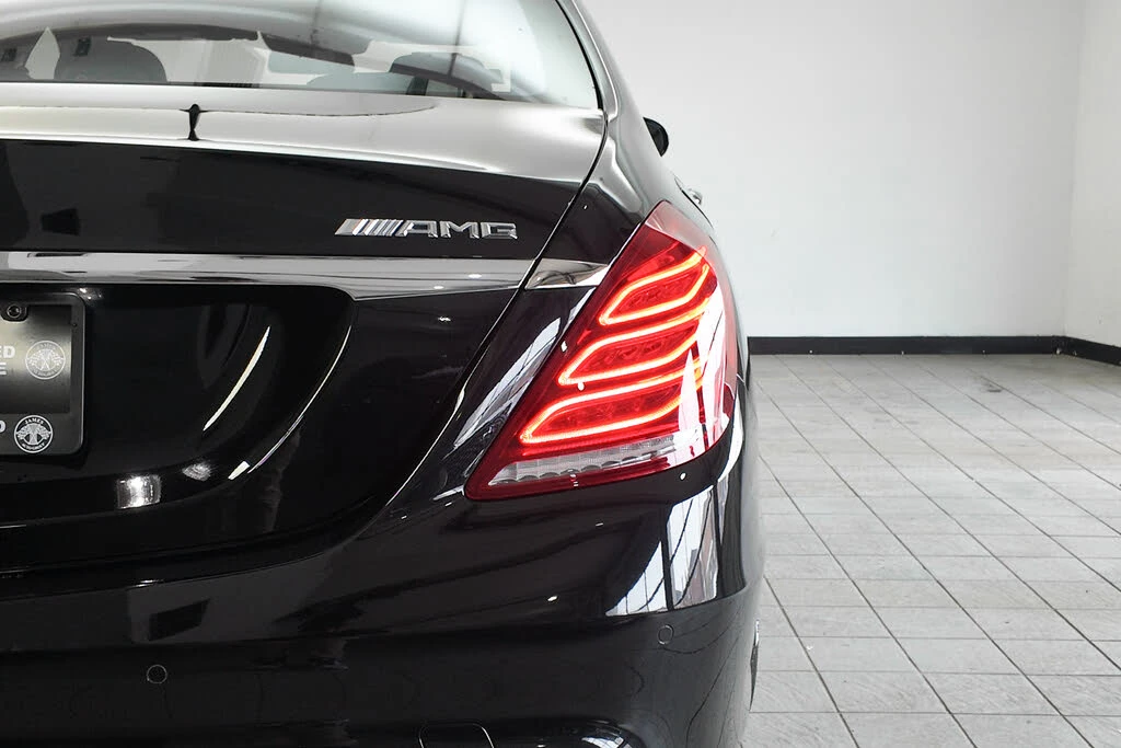 Mercedes-Benz S 63 AMG 4MATIC, снимка 11 - Автомобили и джипове - 54584469