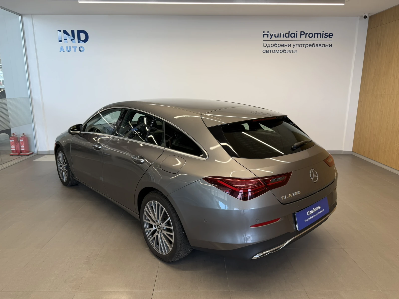 Mercedes-Benz CLA 180, снимка 3 - Автомобили и джипове - 55143623