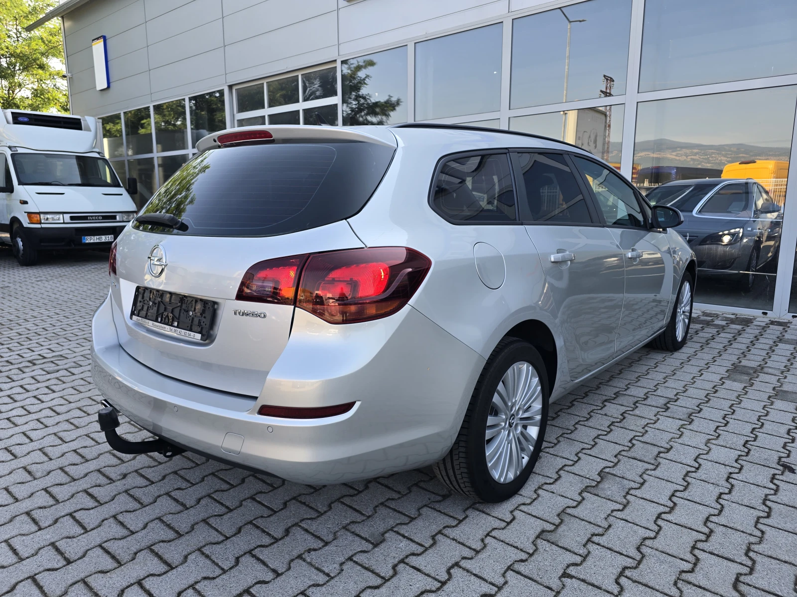 Opel Astra Автоматик !! 129000км!!!!!!!!!!!, снимка 6 - Автомобили и джипове - 55387500