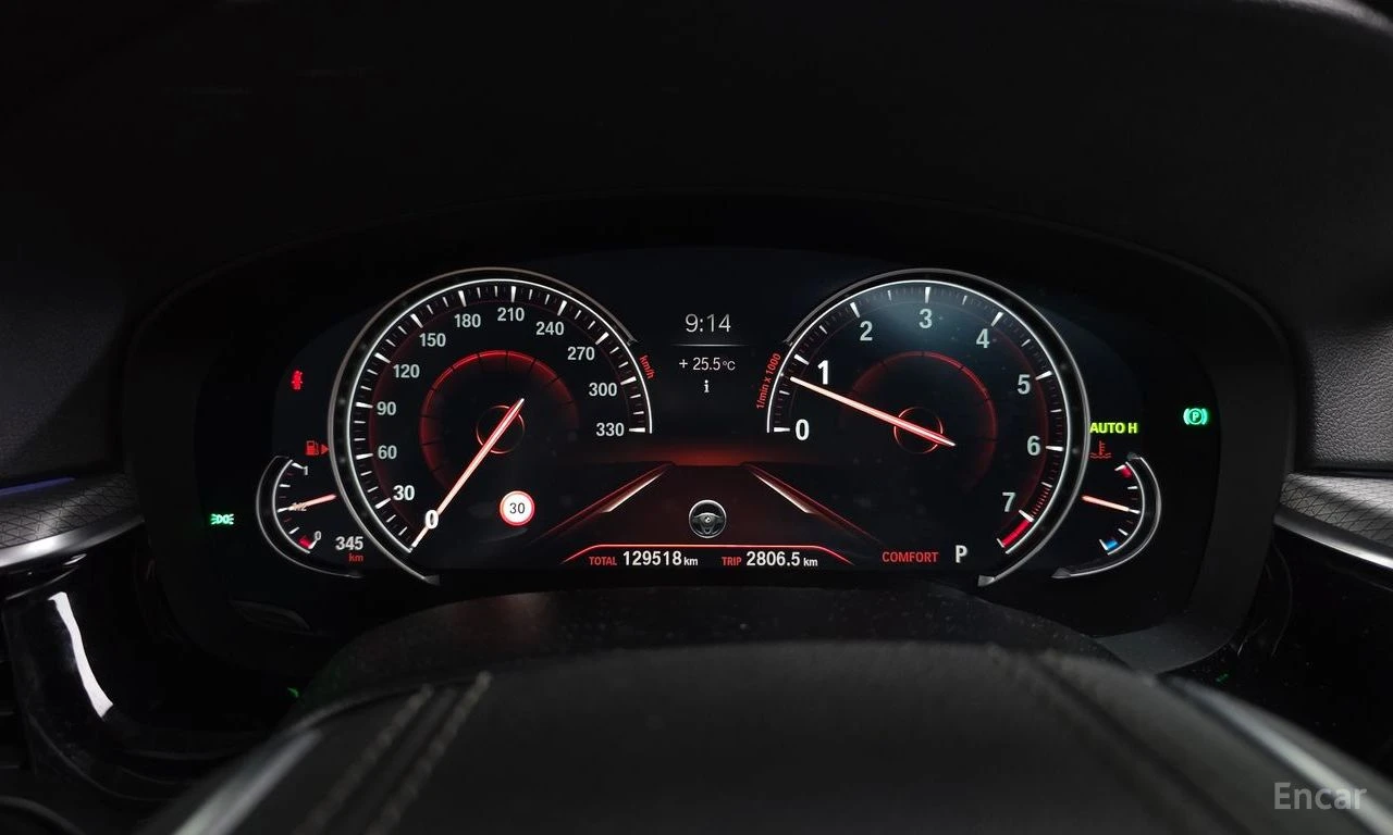 BMW 530 M* SPORT* HARMON* KARDON* ОБДУХВАНЕ* ДИСТРОНИК* ХЕ, снимка 13 - Автомобили и джипове - 55467128