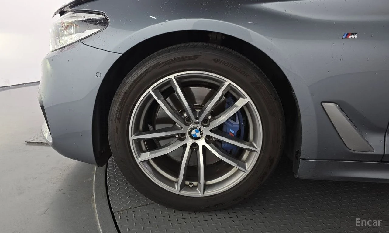 BMW 530 M* SPORT* HARMON* KARDON* ОБДУХВАНЕ* ДИСТРОНИК* ХЕ, снимка 5 - Автомобили и джипове - 55467128