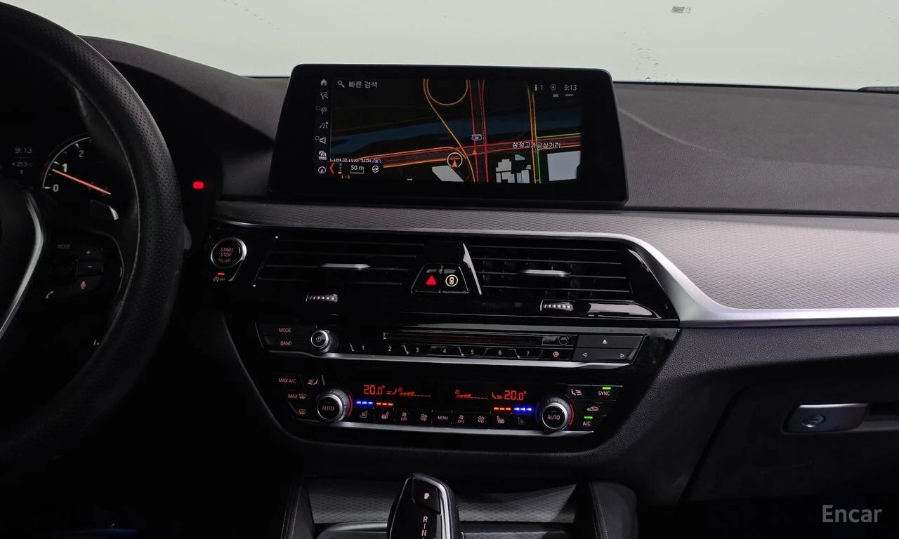 BMW 530 M* SPORT* HARMON* KARDON* ОБДУХВАНЕ* ДИСТРОНИК* ХЕ, снимка 9 - Автомобили и джипове - 55467128