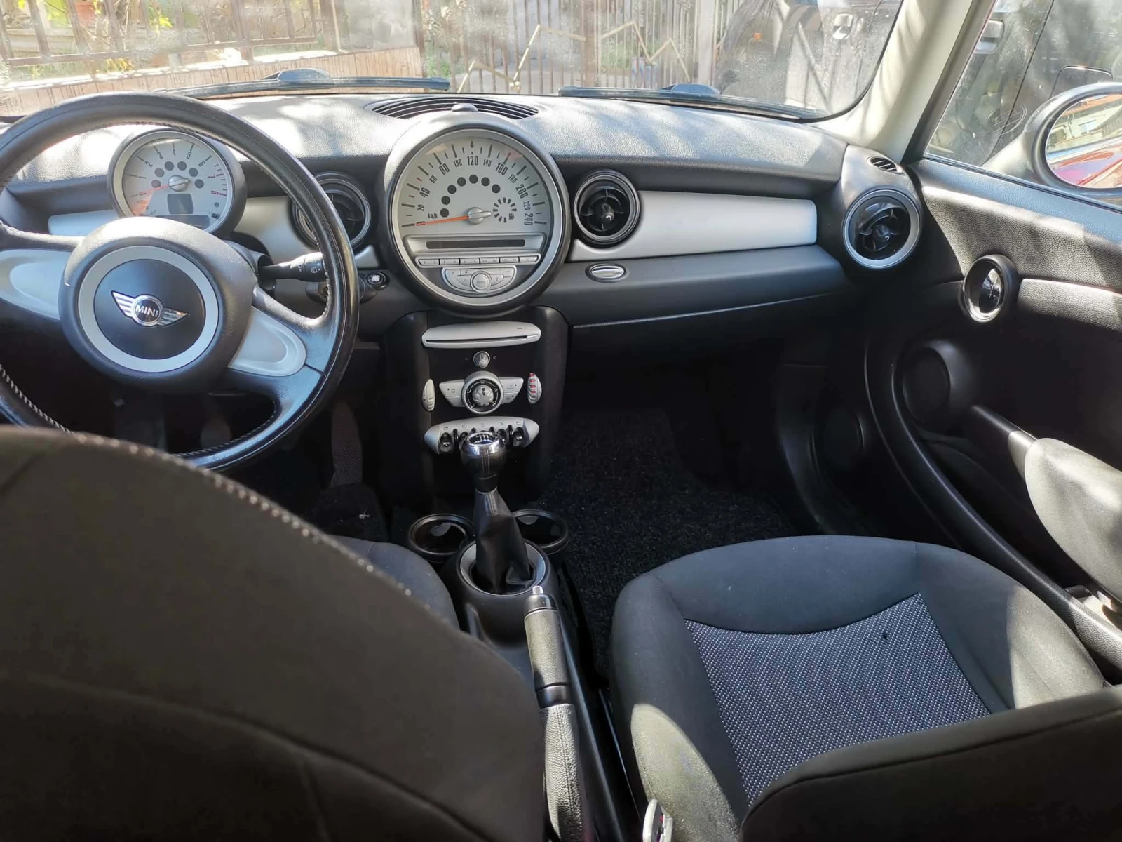 Mini One 1.4i, снимка 6 - Автомобили и джипове - 55494923