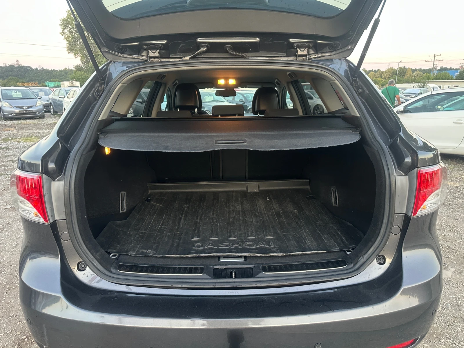 Toyota Avensis 1.8-VVTI-2011-РЪЧКА-БИЗНЕС-1-С-НИК-1Г-ГАРАНЦИЯ, снимка 13 - Автомобили и джипове - 55533202