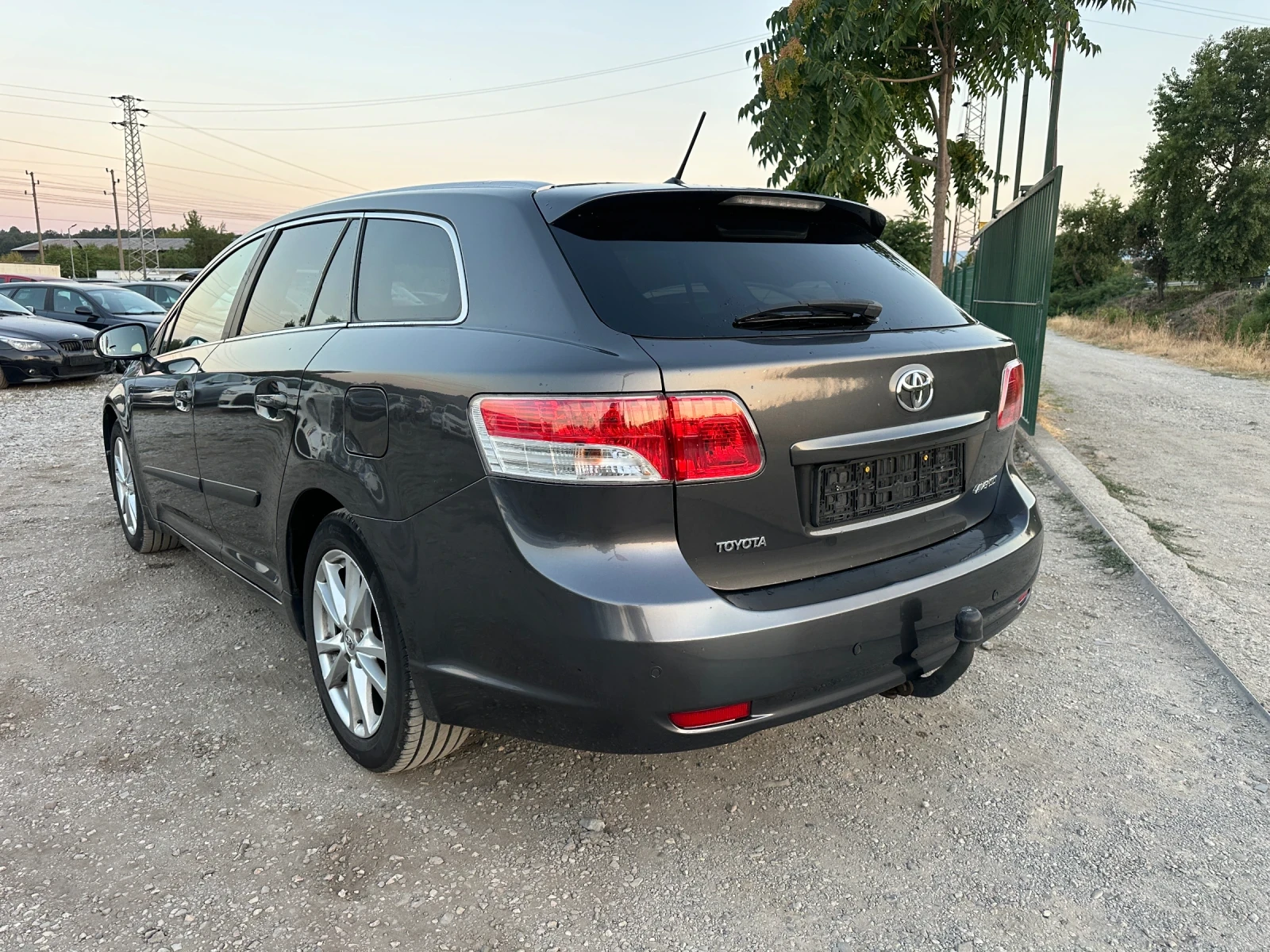Toyota Avensis 1.8-VVTI-2011-РЪЧКА-БИЗНЕС-1-С-НИК-1Г-ГАРАНЦИЯ, снимка 3 - Автомобили и джипове - 55533202