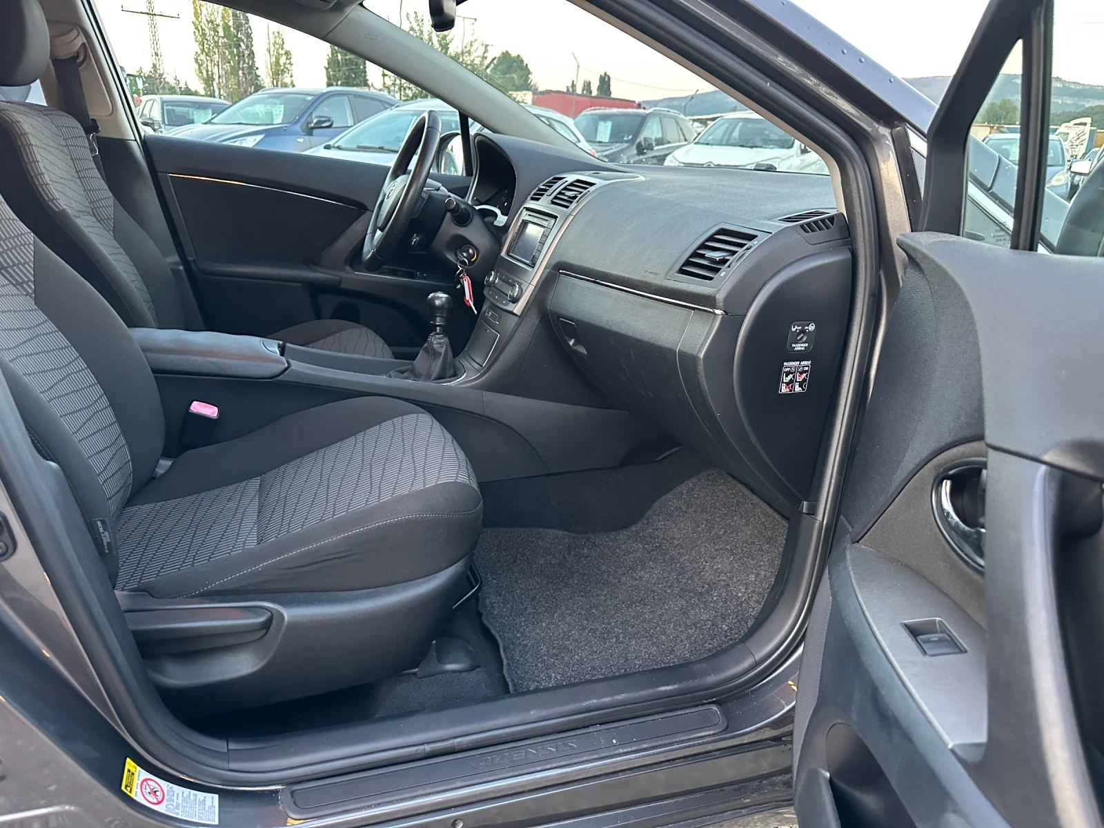 Toyota Avensis 1.8-VVTI-2011-РЪЧКА-БИЗНЕС-1-С-НИК-1Г-ГАРАНЦИЯ, снимка 9 - Автомобили и джипове - 55533202
