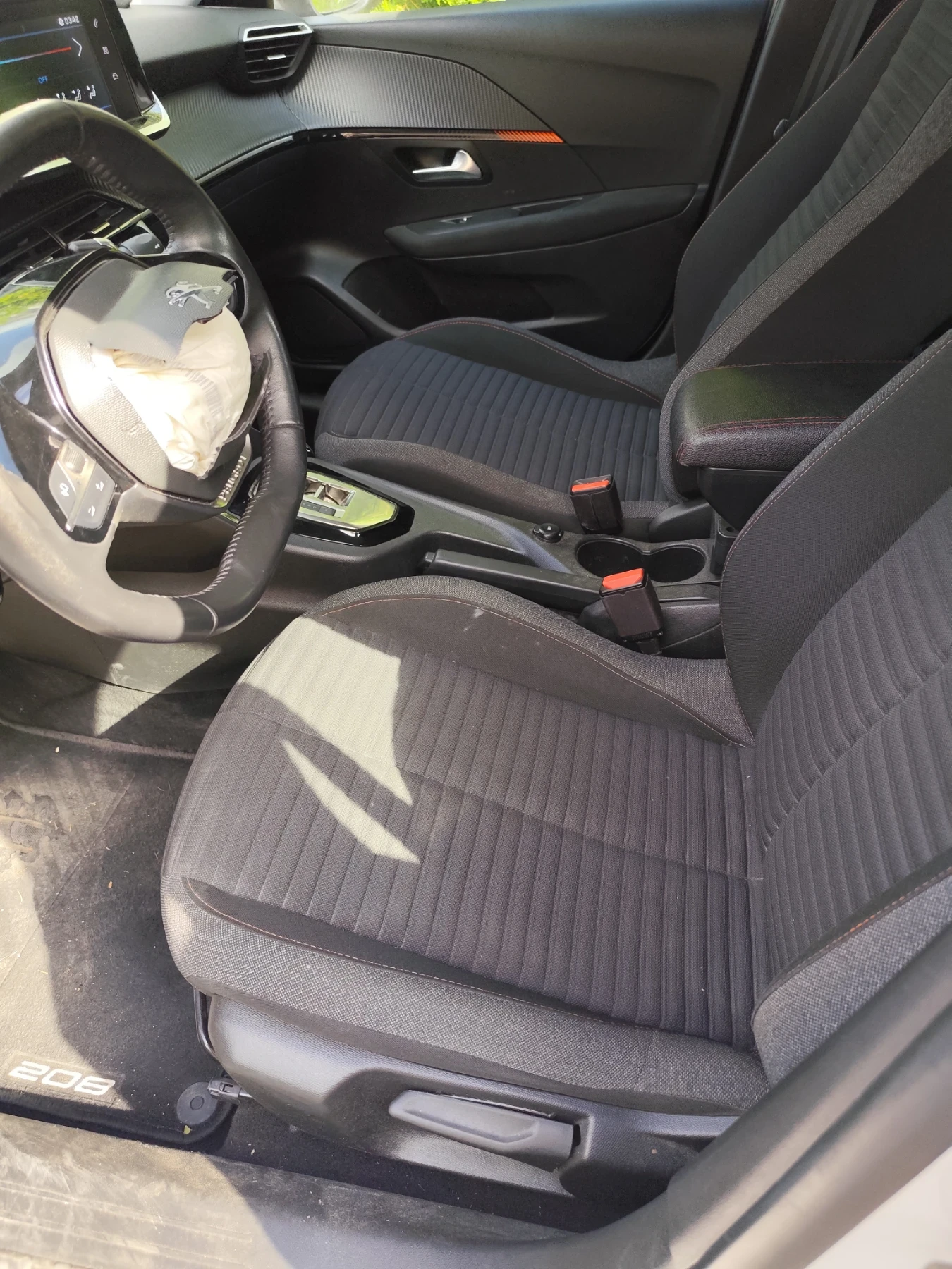 Peugeot 208 100�.�. | Mobile.bg � ����������� 9