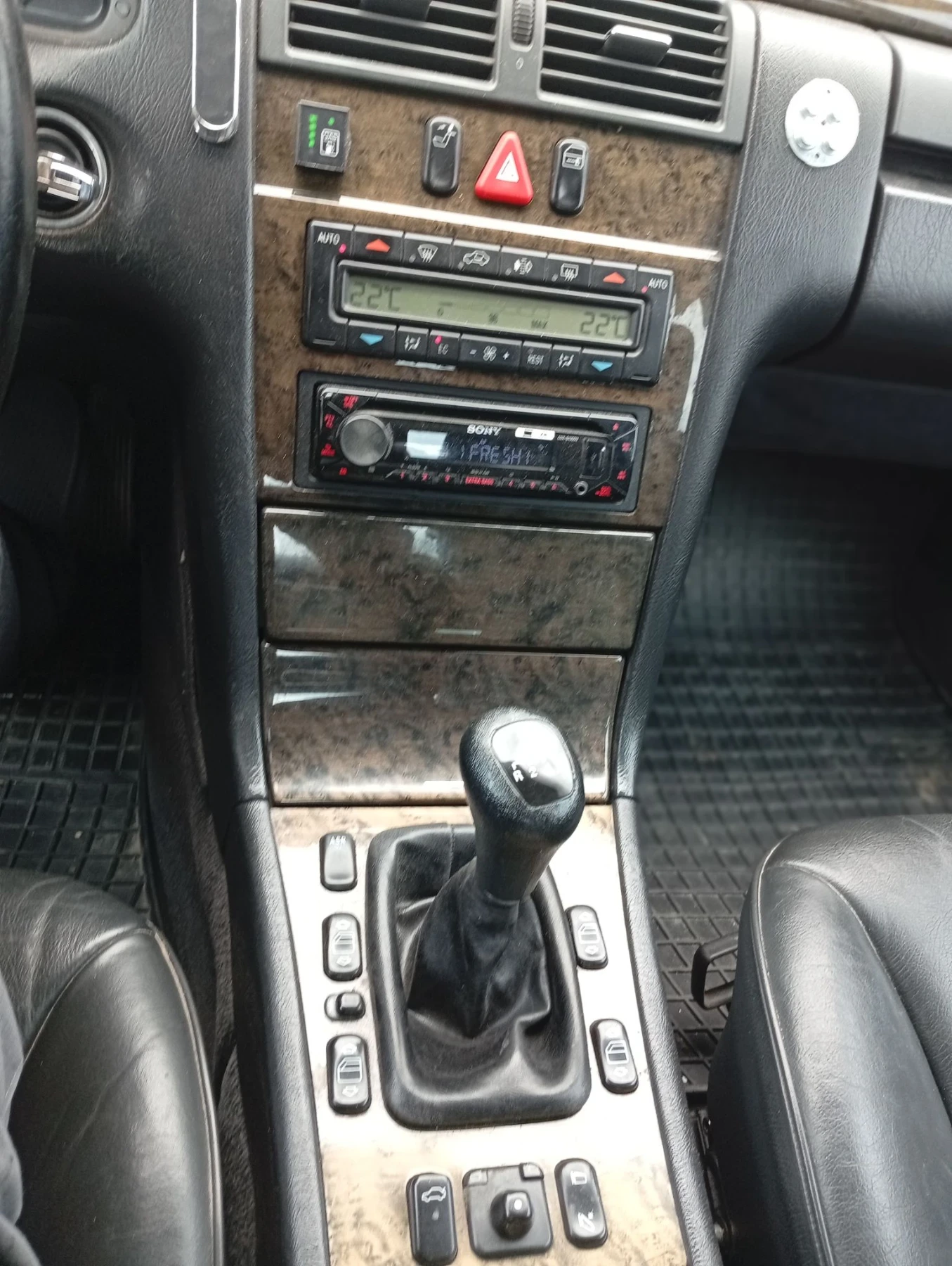 Mercedes-Benz E 200 W210 kompresor, avantgarde, снимка 13 - Автомобили и джипове - 55920836