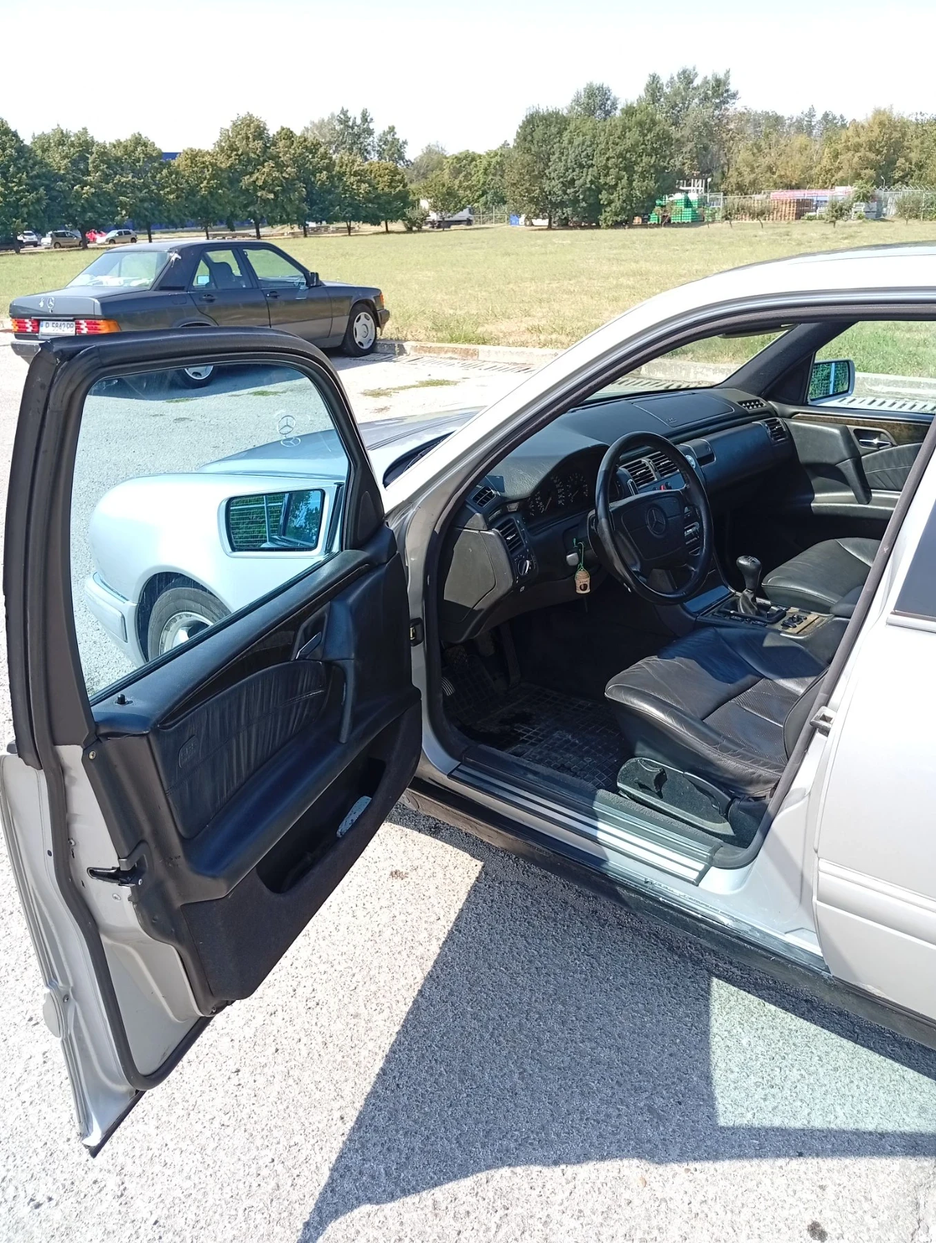 Mercedes-Benz E 200 W210 kompresor, avantgarde, снимка 4 - Автомобили и джипове - 55920836