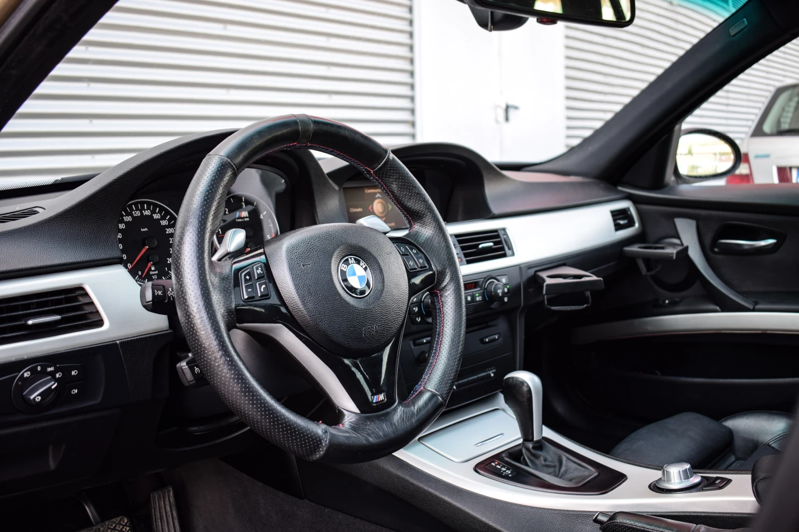 BMW 320 2.0d 163, снимка 9 - Автомобили и джипове - 55943969