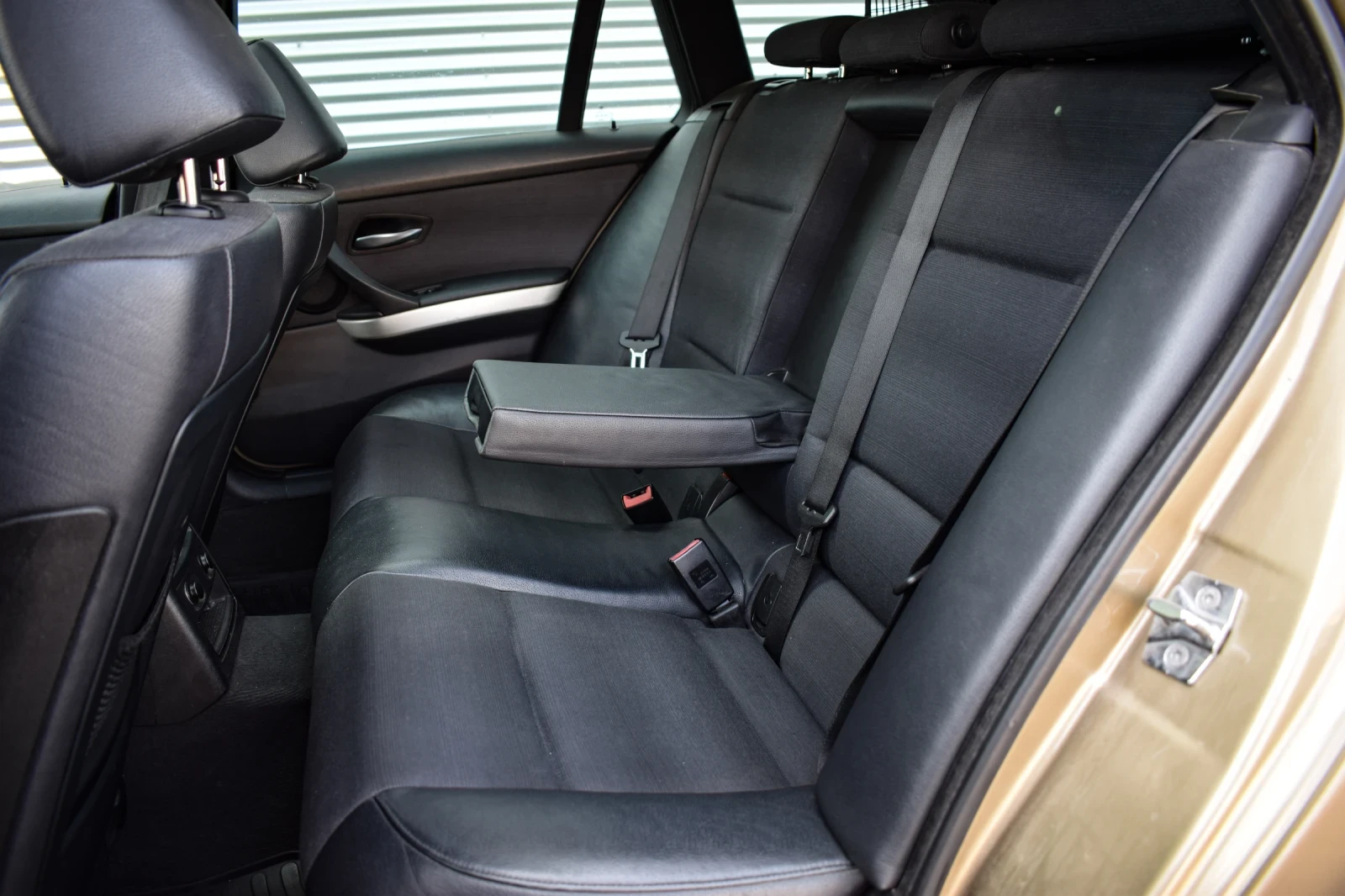 BMW 320 2.0d 163, снимка 13 - Автомобили и джипове - 55943969