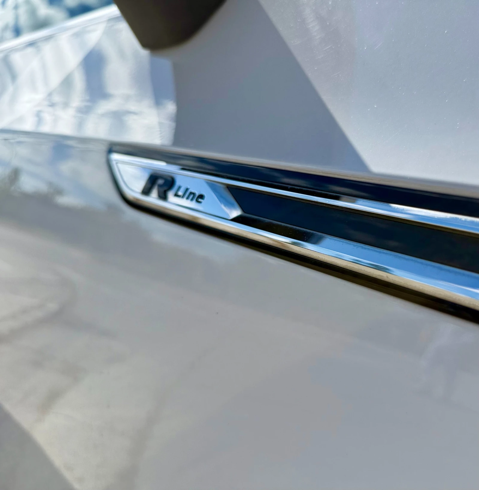 VW Arteon 2.0* 190* R-Line* , снимка 14 - Автомобили и джипове - 56354193