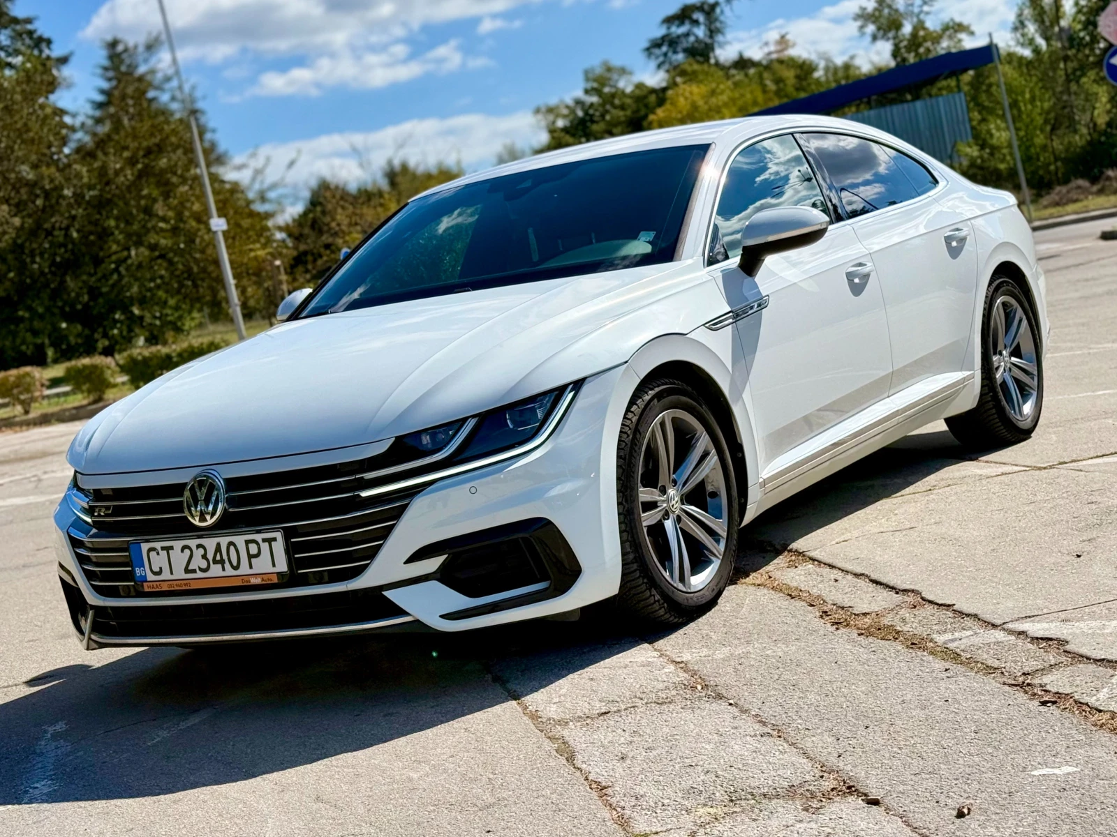 VW Arteon 2.0* 190* R-Line* , снимка 2 - Автомобили и джипове - 56354193