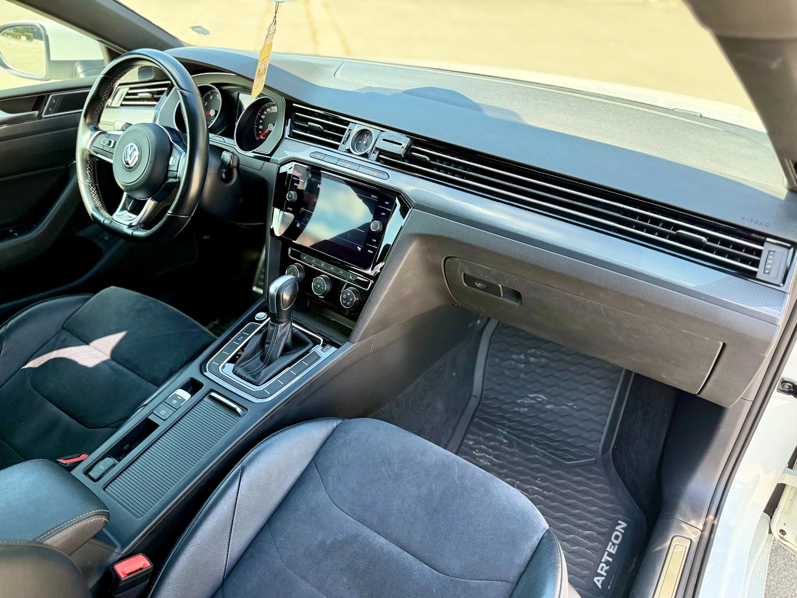 VW Arteon 2.0* 190* R-Line* , снимка 12 - Автомобили и джипове - 56354193