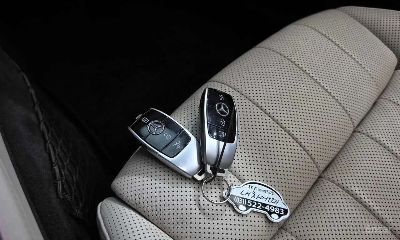 Mercedes-Benz E 400 * E400 4MATIC Coupe * , снимка 15 - Автомобили и джипове - 56645907