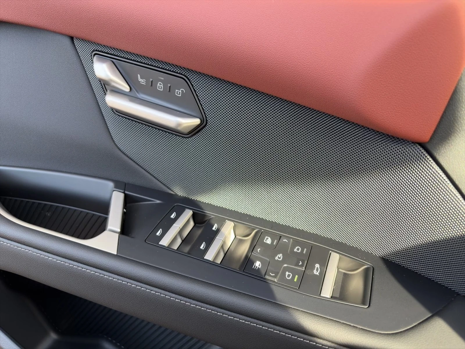 BMW i3 50 xDRIVE FIRST EDITION PANO HEAD UP | Mobile.bg � ����������� 12