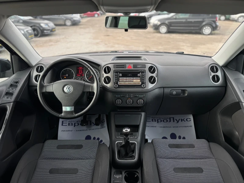 VW Tiguan 2.0TDI 140кс 4х4 НАВИ ПОДГРЕВ ПАНОРАМА КСЕНОН, снимка 9 - Автомобили и джипове - 49347783