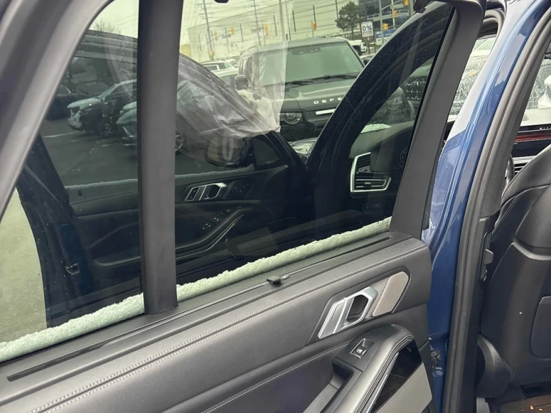 BMW X5 * M50i * CARFAX * БЕЗ ПЪРВОНАЧАЛНА ВНОСКА, снимка 17 - Автомобили и джипове - 52681710