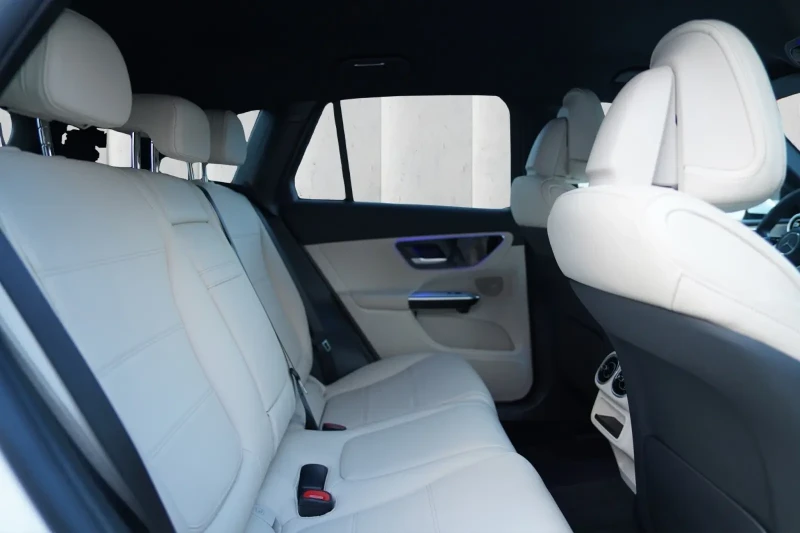 Mercedes-Benz GLC 220 GLC 220 d 4MATIC AVANTGARDE Distronic LED Kamera, снимка 10 - Автомобили и джипове - 53459983