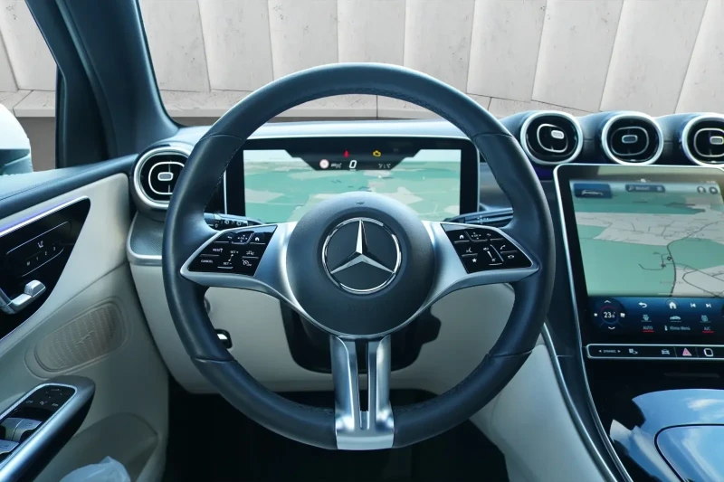 Mercedes-Benz GLC 220 GLC 220 d 4MATIC AVANTGARDE Distronic LED Kamera, снимка 12 - Автомобили и джипове - 53459983