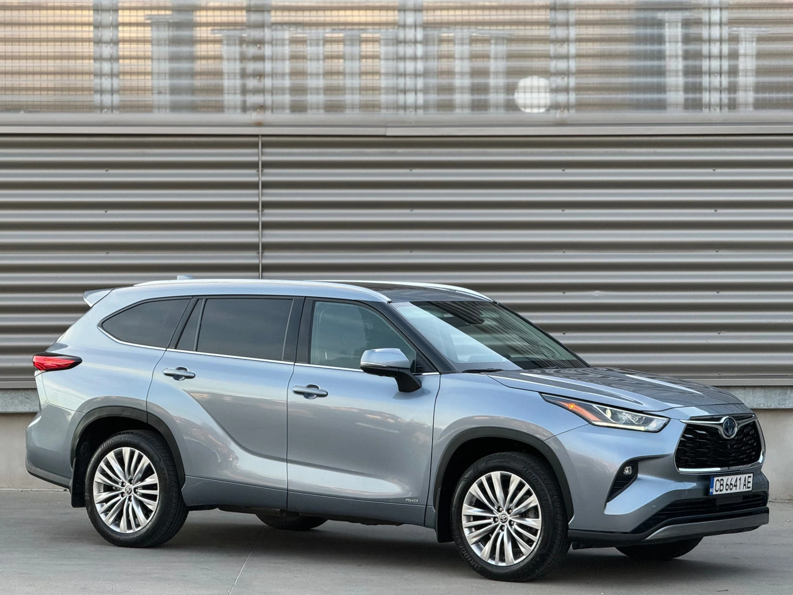 Toyota Highlander 2.5 HYBRID PLATINIUM FULL СОБСТВЕН ЛИЗИНГ/БАРТЕР, снимка 1