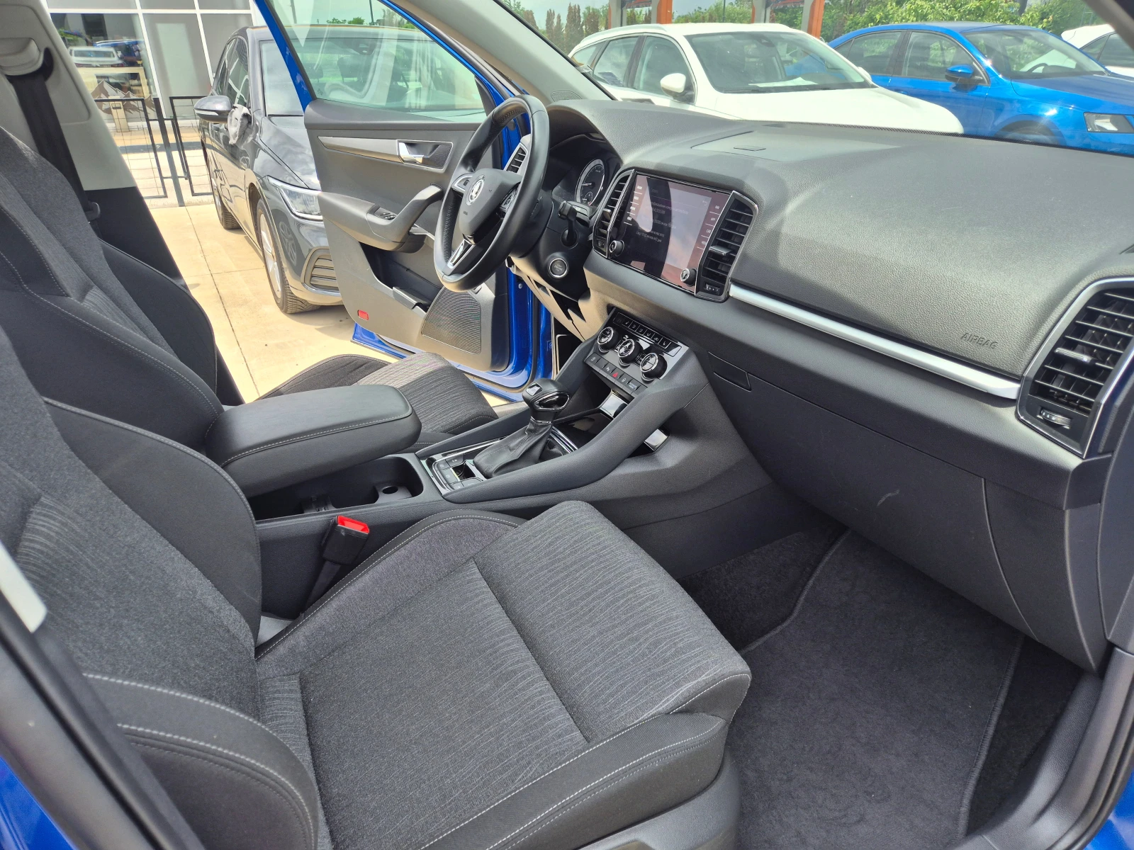 Skoda Karoq С-Гаранция-4х4-А/Т-2.0-150кс, снимка 9 - Автомобили и джипове - 50234213