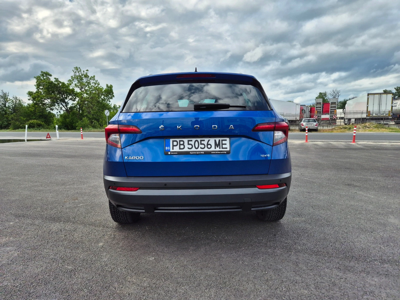 Skoda Karoq С-Гаранция-4х4-А/Т-2.0-150кс - изображение 4