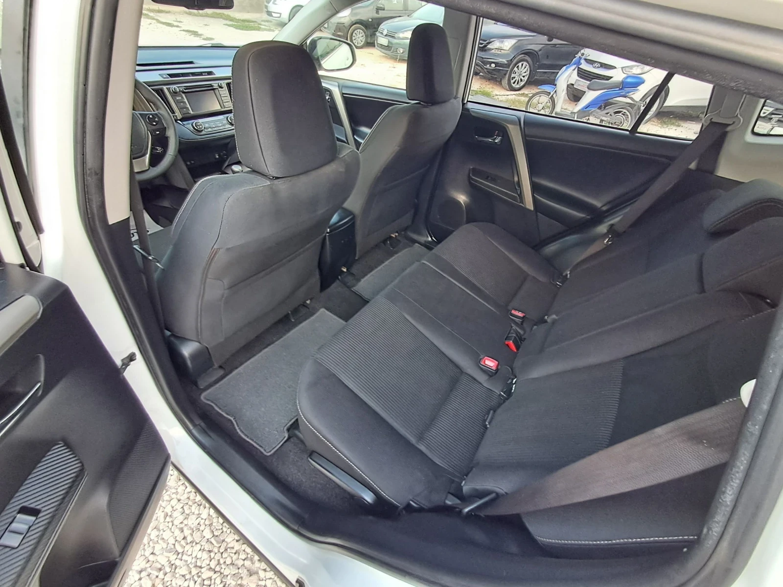 Toyota Rav4 2.2-150к.с АВТОМАТИК, НАВИГАЦИЯ, 4Х4, КАМЕРА - изображение 10