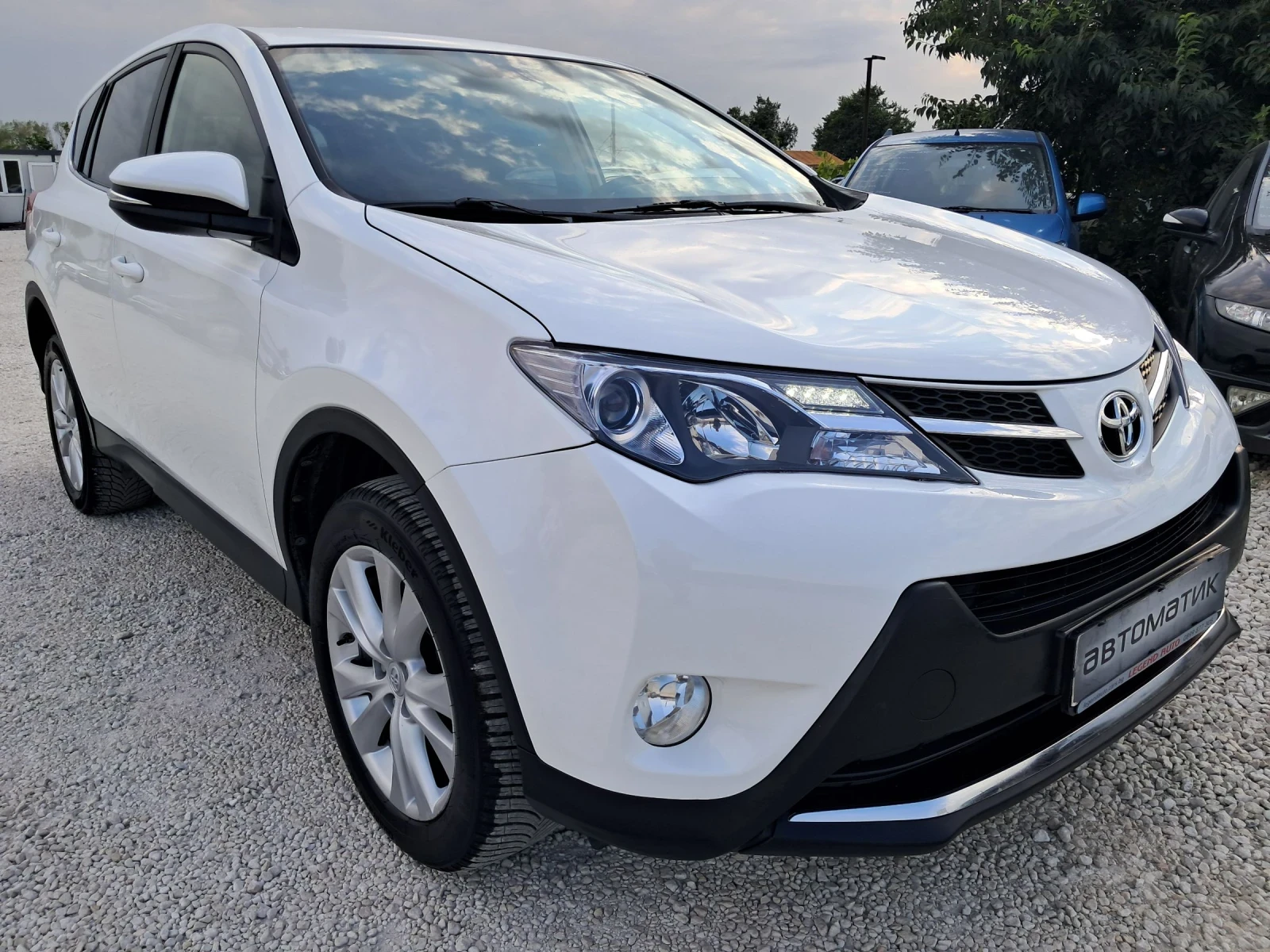 Toyota Rav4 2.2-150к.с АВТОМАТИК, НАВИГАЦИЯ, 4Х4, КАМЕРА - изображение 3