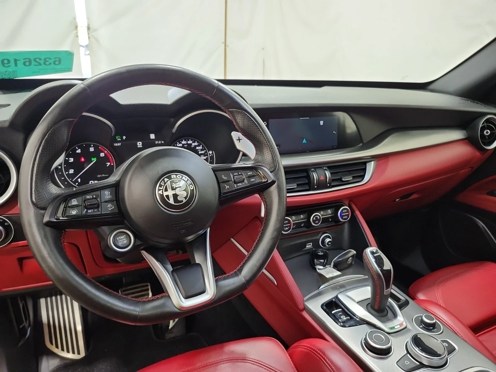 Alfa Romeo Stelvio * TI SPORT * CARFAX * БЕЗ ПЪРВОНАЧАЛНА ВНОСКА - изображение 9