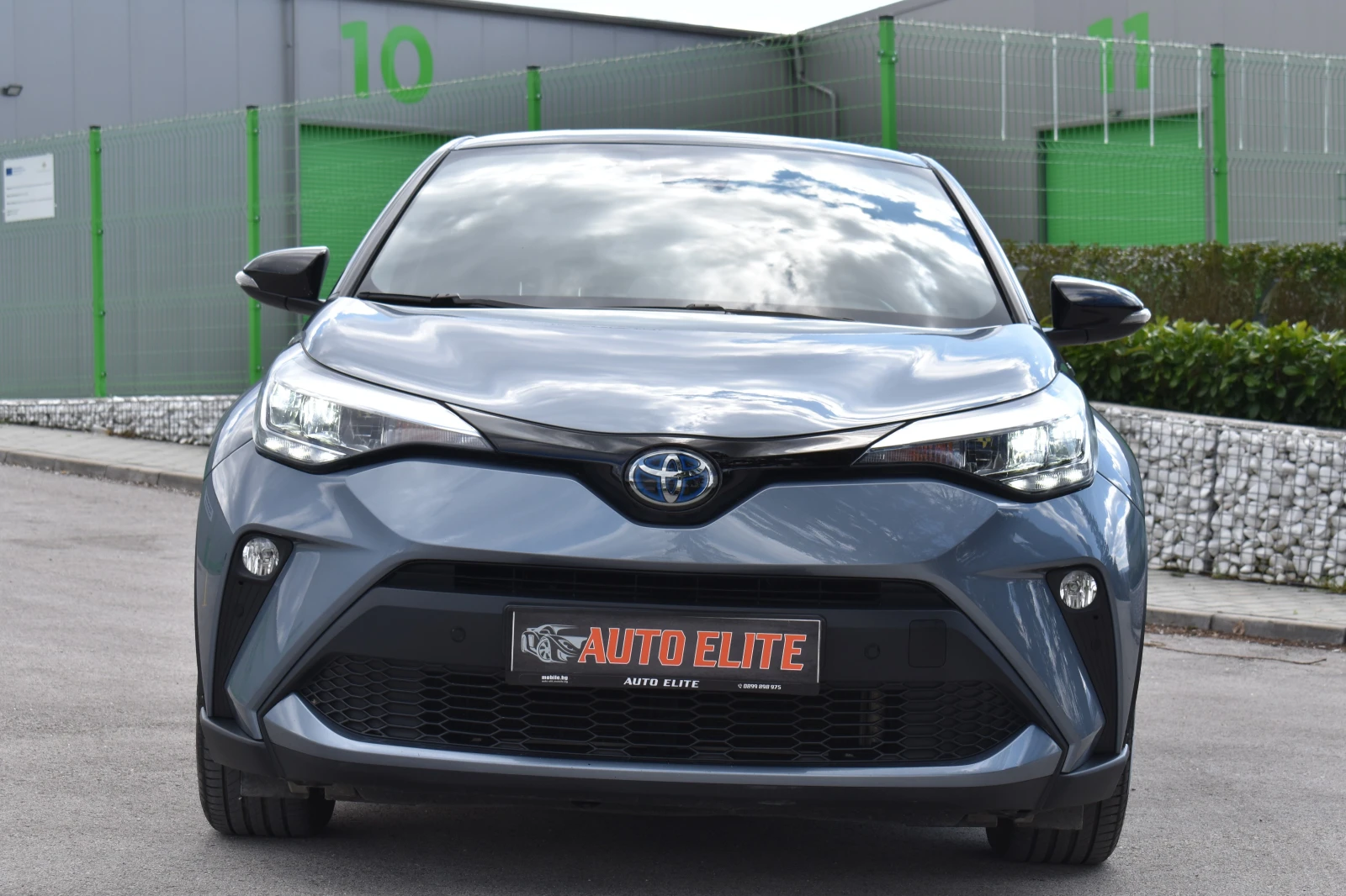 Toyota C-HR 2.0HYBRID/FACELIFT/BI-TONE/ГАРАНЦИЯ/КАТО НОВА!!!, снимка 8 - Автомобили и джипове - 53881962