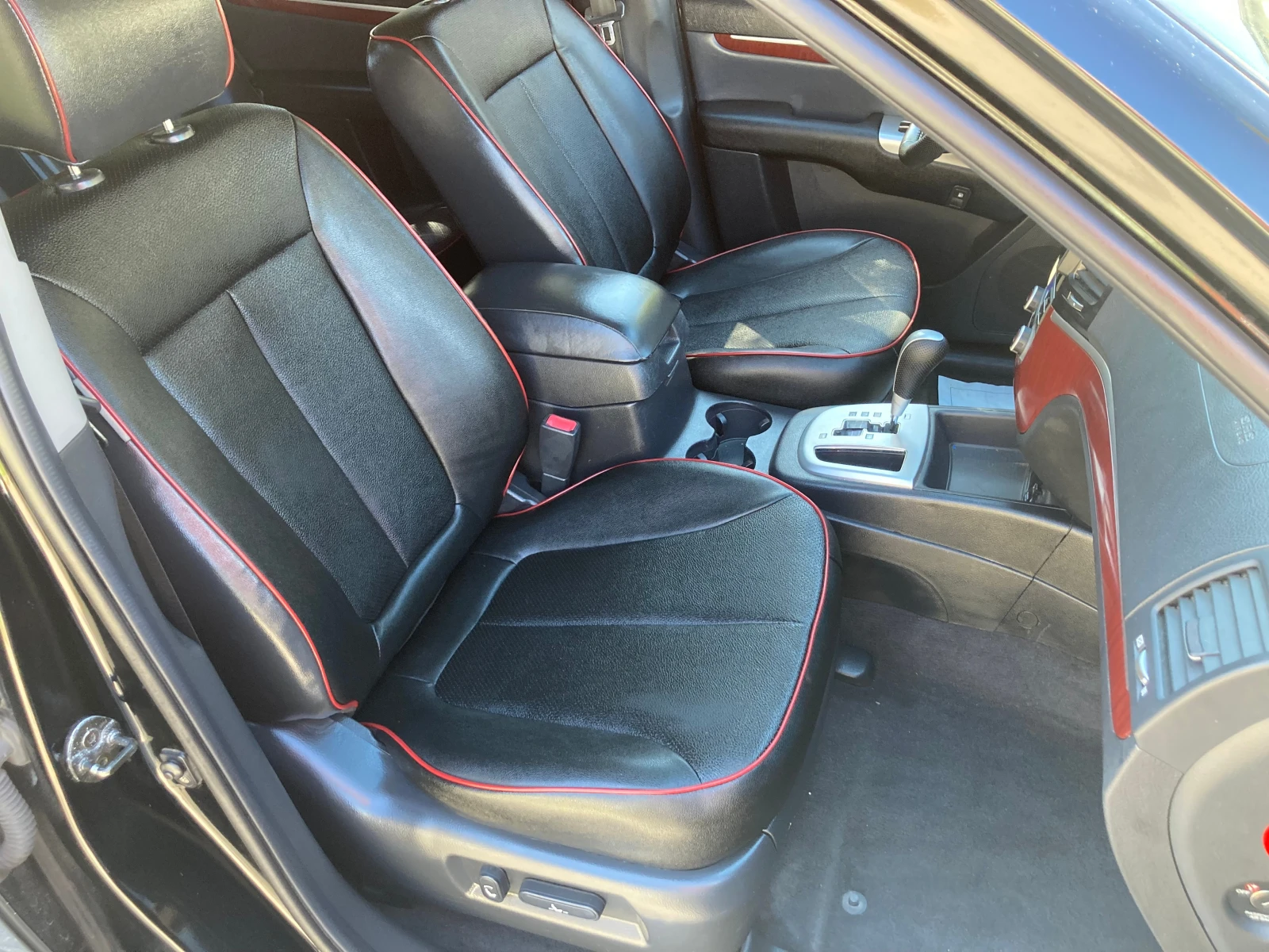 Hyundai Santa fe 2.7 ЧИСТО НОВ-91723 хил.км. 7-места, снимка 14 - Автомобили и джипове - 54144884