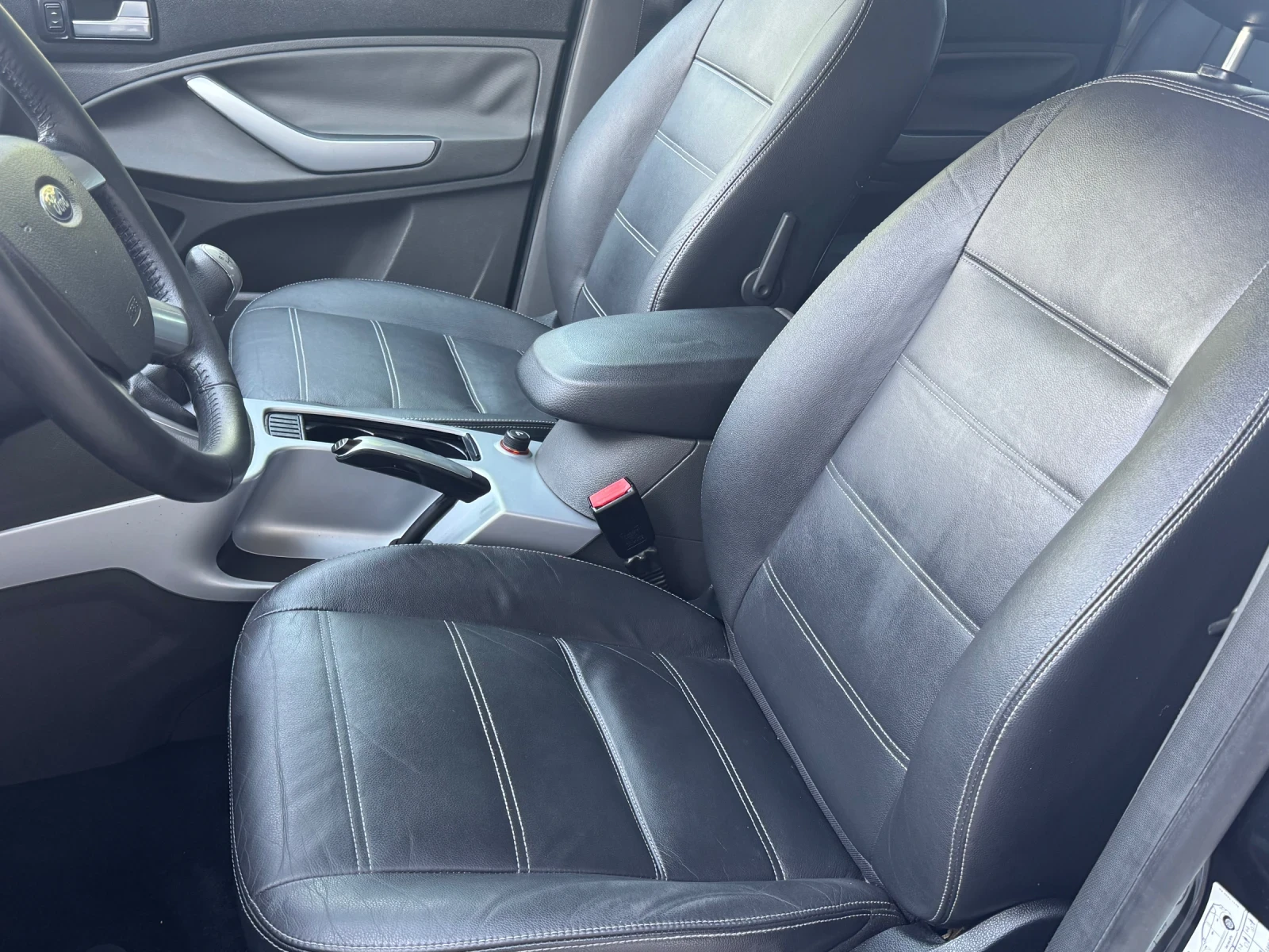 Ford Kuga 2.0tdci Titanium Full, снимка 8 - Автомобили и джипове - 55012618
