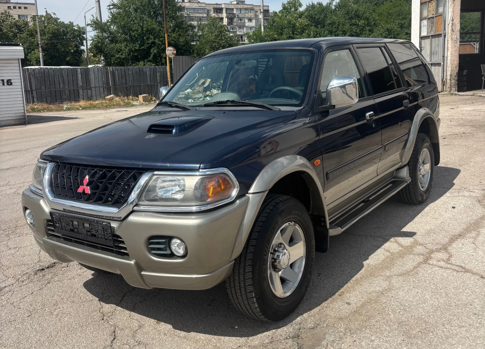 Mitsubishi Pajero sport 2.5 TDI