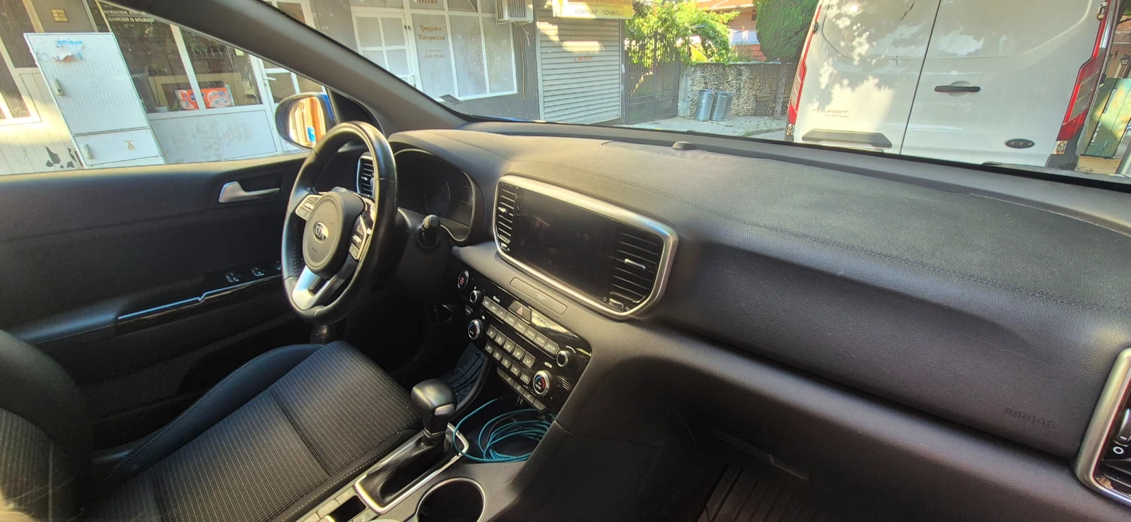 Kia Sportage, снимка 4 - Автомобили и джипове - 55408254