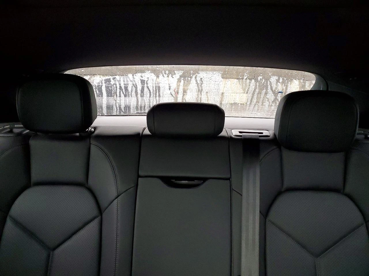 Porsche Macan 2.0l, снимка 10 - Автомобили и джипове - 55566200