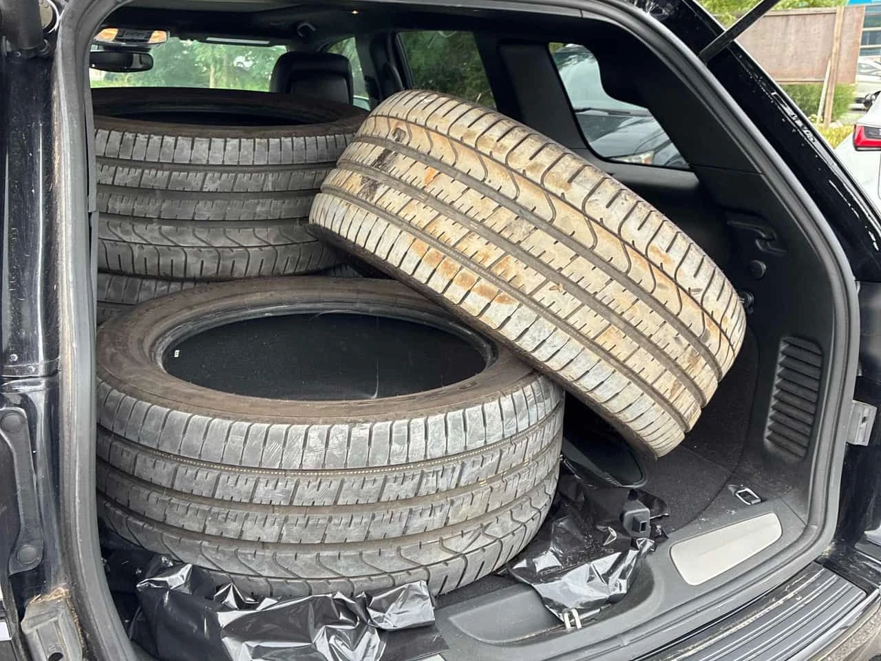 Jeep Grand cherokee * SRT * АВТОКРЕДИТ БЕЗ ПЪРВОНАЧАЛНА ВНОСКА* , снимка 13 - Автомобили и джипове - 55638815