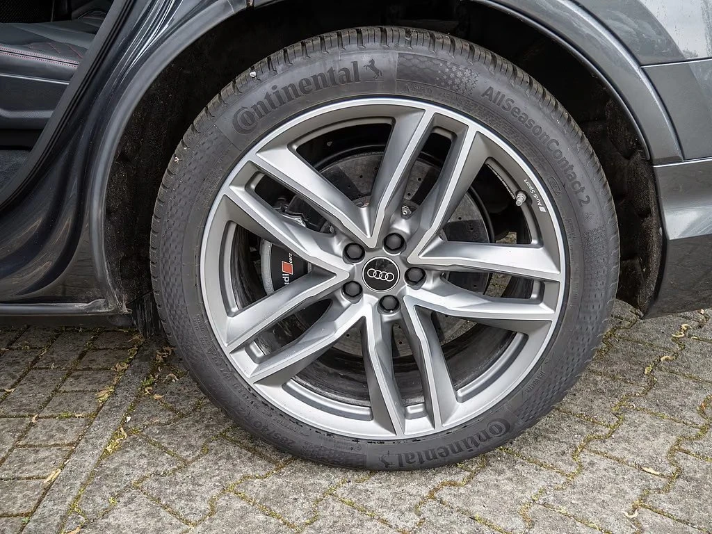 Audi SQ7 FACELIFT / CERAMIC / MATRIX / 360 / B&O/ HUD/ PANO, снимка 3 - Автомобили и джипове - 56094949