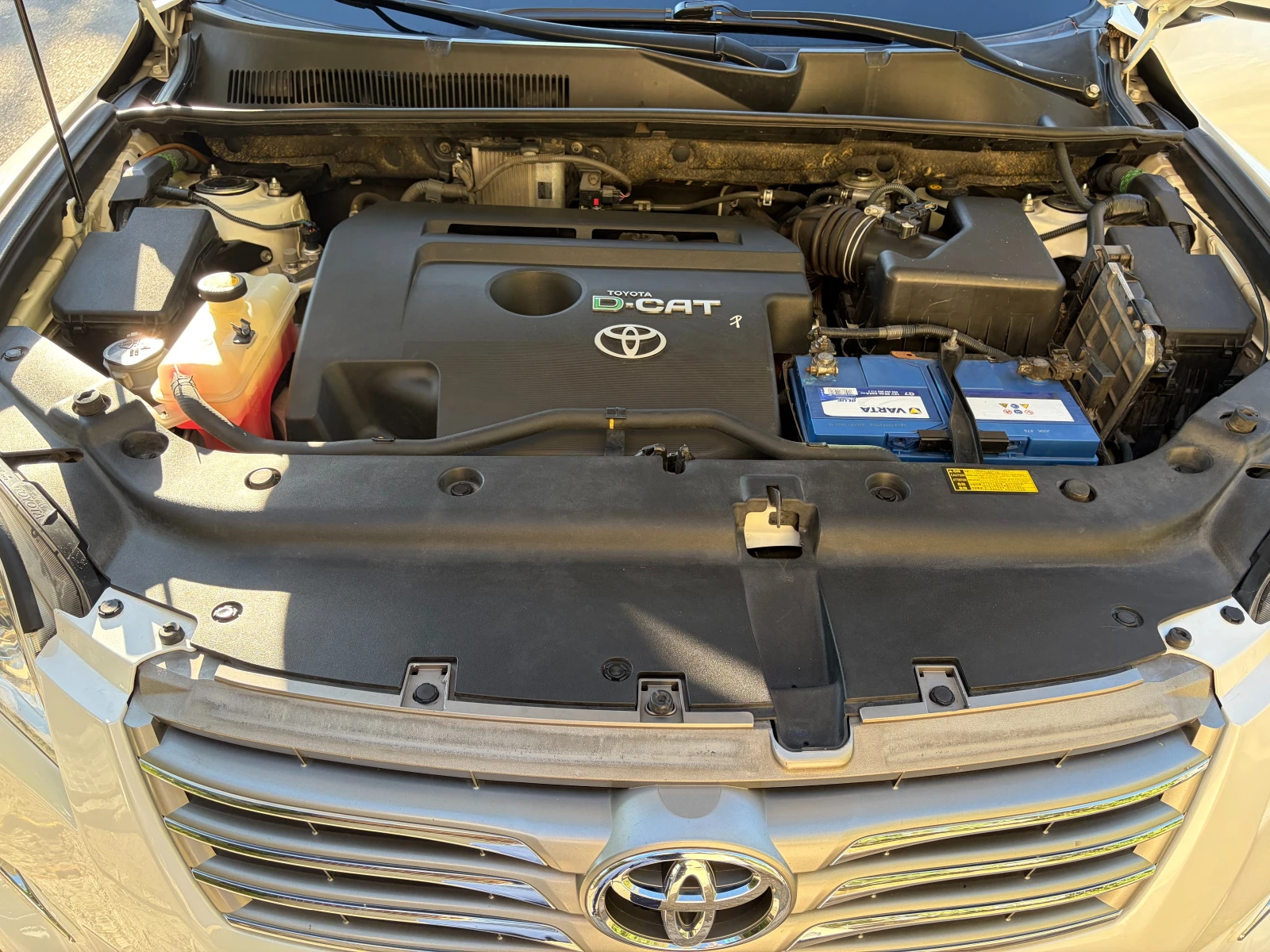 Toyota Rav4 2.2, снимка 11 - Автомобили и джипове - 56451972