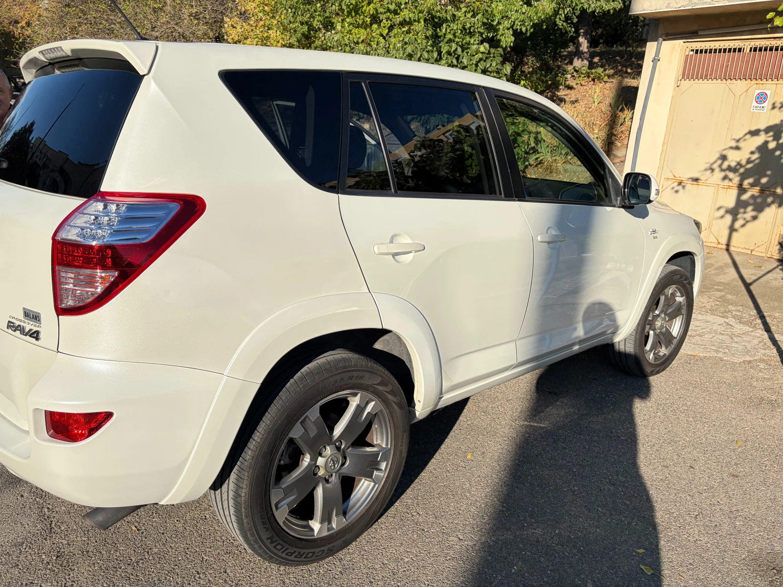 Toyota Rav4 2.2, снимка 4 - Автомобили и джипове - 56451972