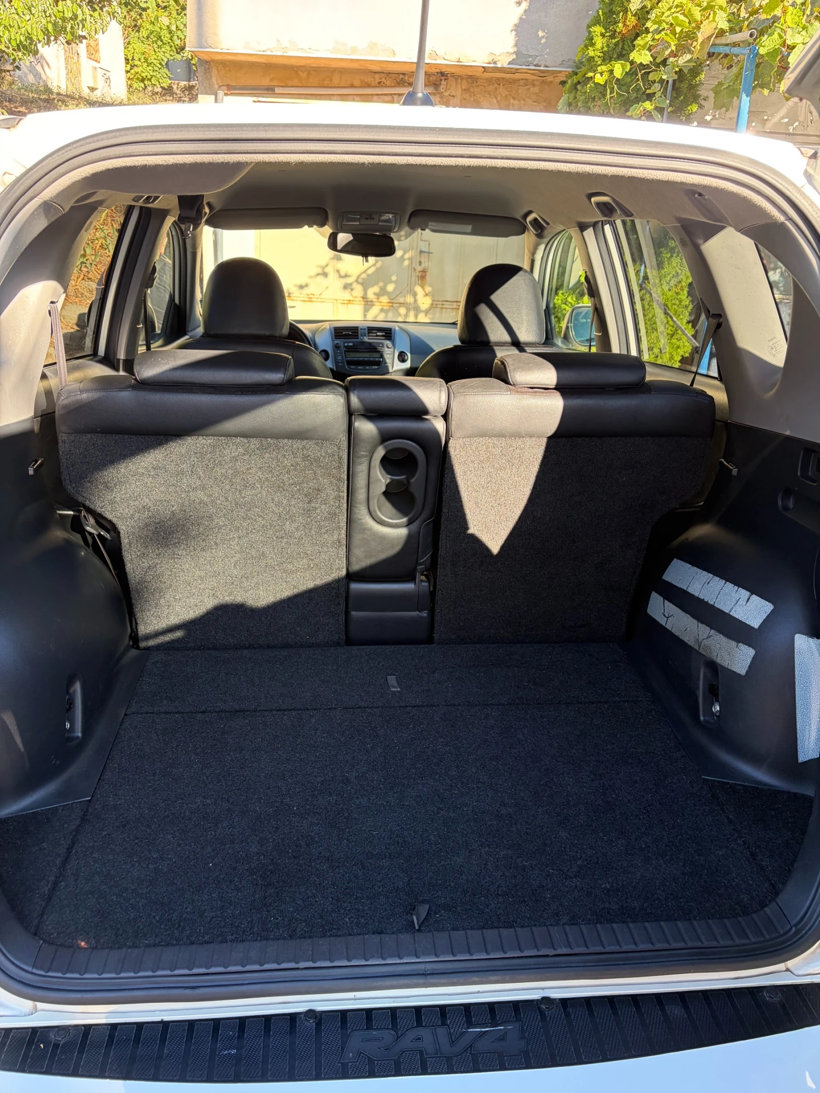 Toyota Rav4 2.2, снимка 7 - Автомобили и джипове - 56451972