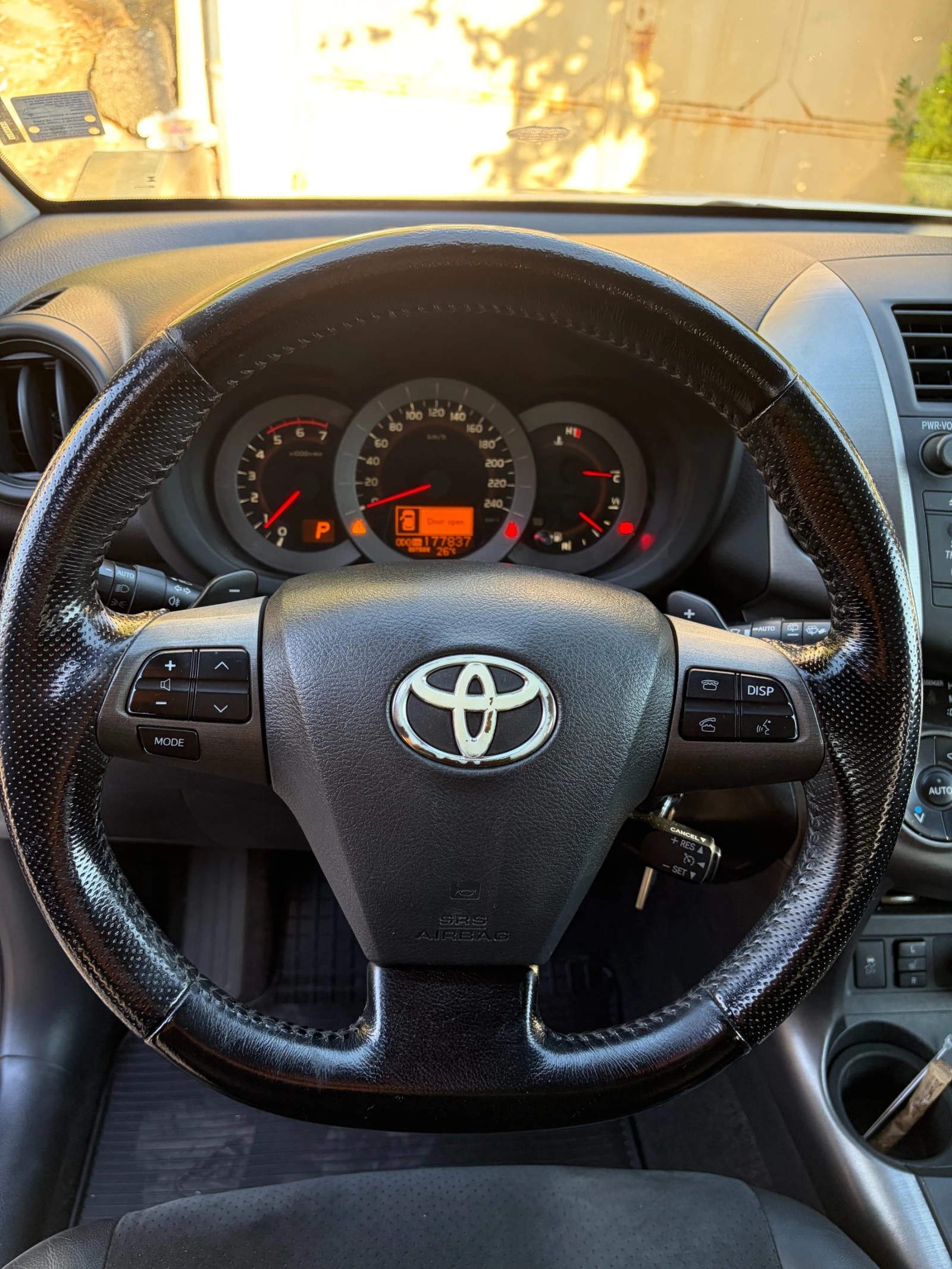 Toyota Rav4 2.2, снимка 10 - Автомобили и джипове - 56451972