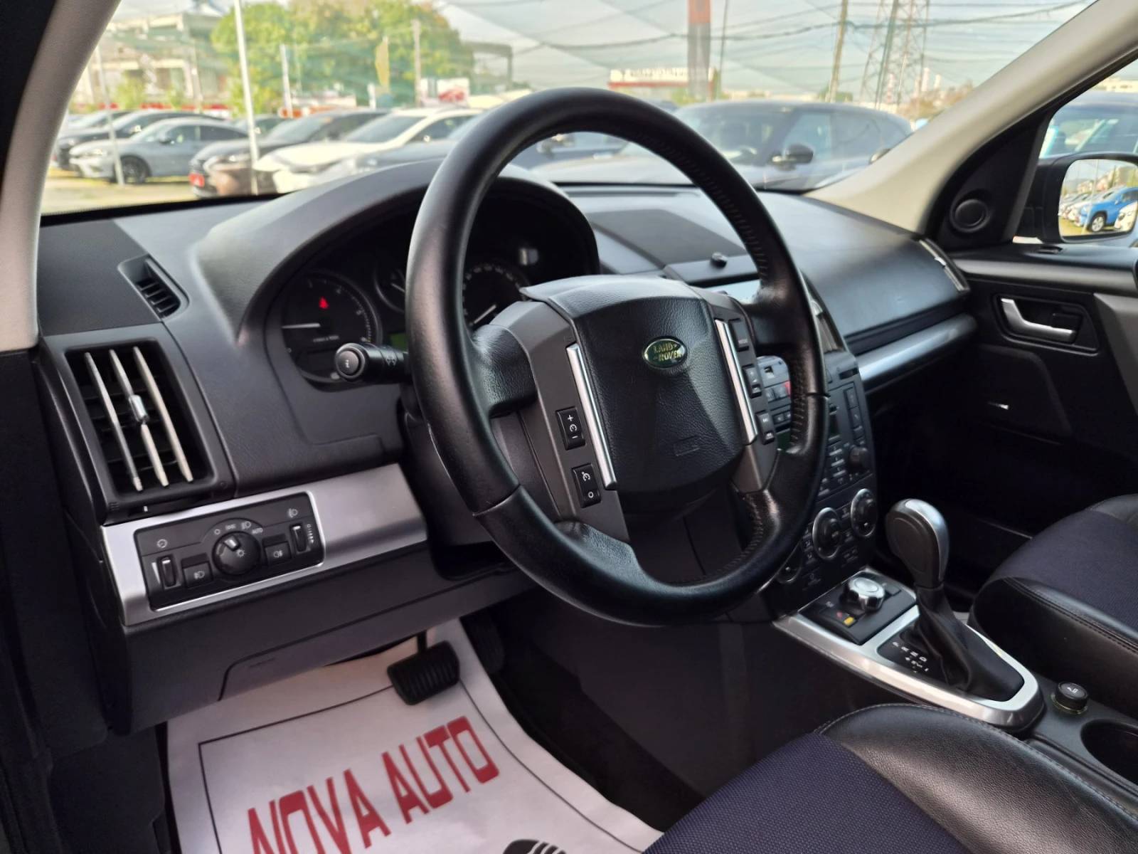 Land Rover Freelander 2.2D-AUTOMATIC, снимка 8 - Автомобили и джипове - 56584064
