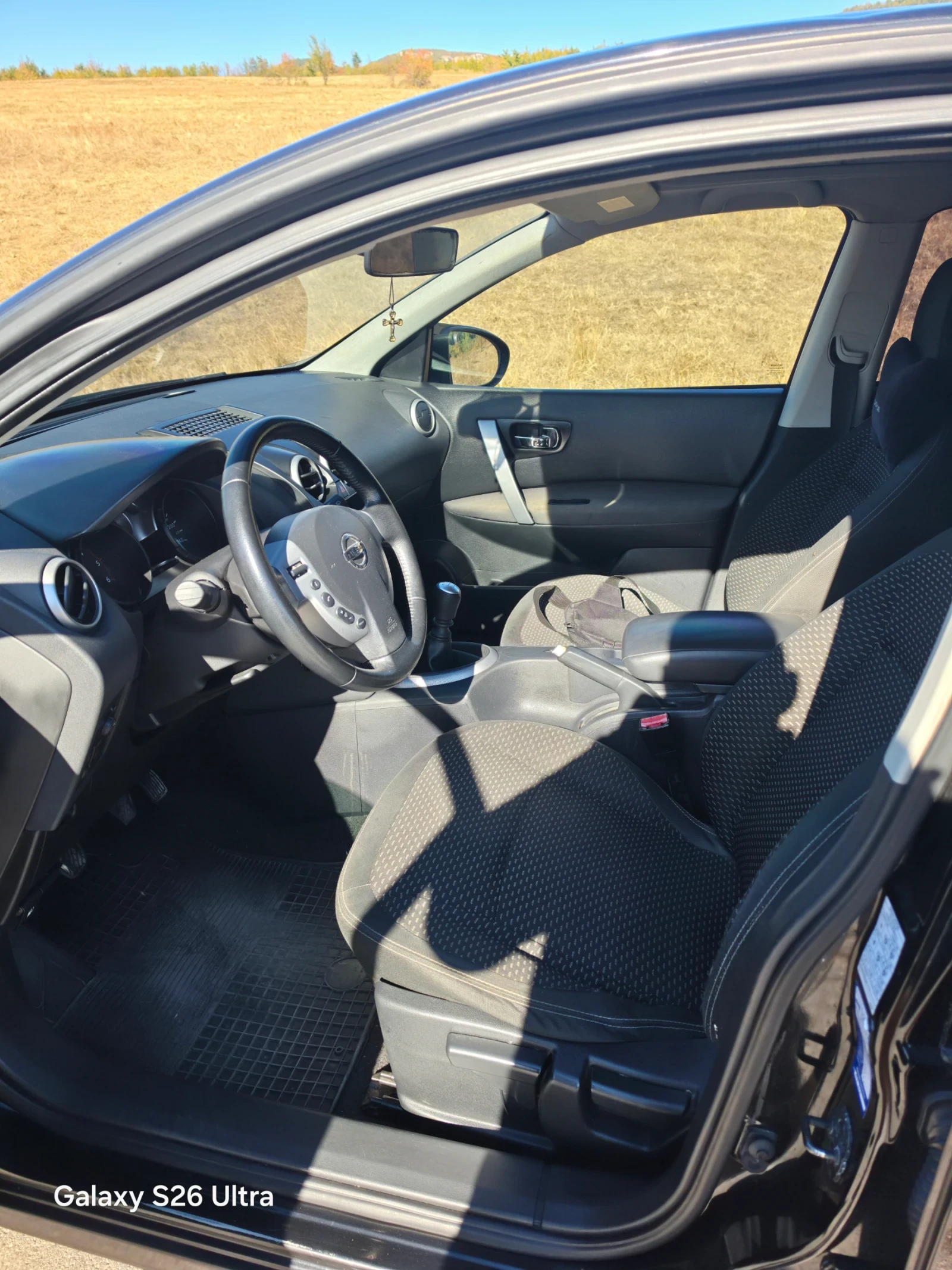 Nissan Qashqai 2.0 Dci, снимка 11 - Автомобили и джипове - 56677314