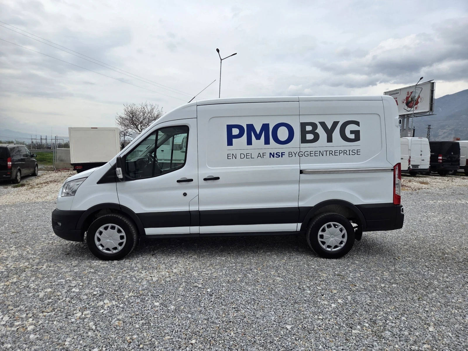 Ford Transit 2.0 TDCi, Клима, Нави, Две странични врати, снимка 2 - Бусове и автобуси - 54230931