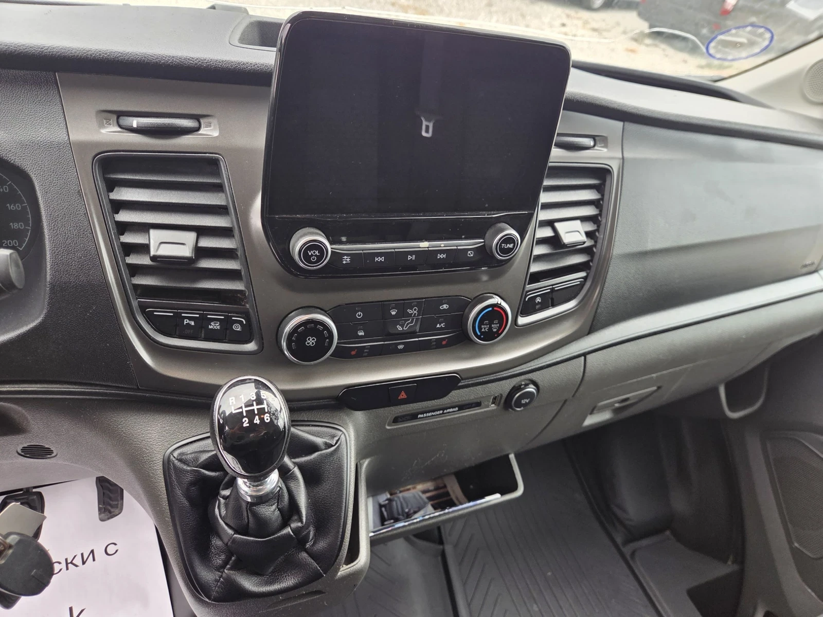 Ford Transit 2.0 TDCi, Клима, Нави, Две странични врати, снимка 12 - Бусове и автобуси - 54230931