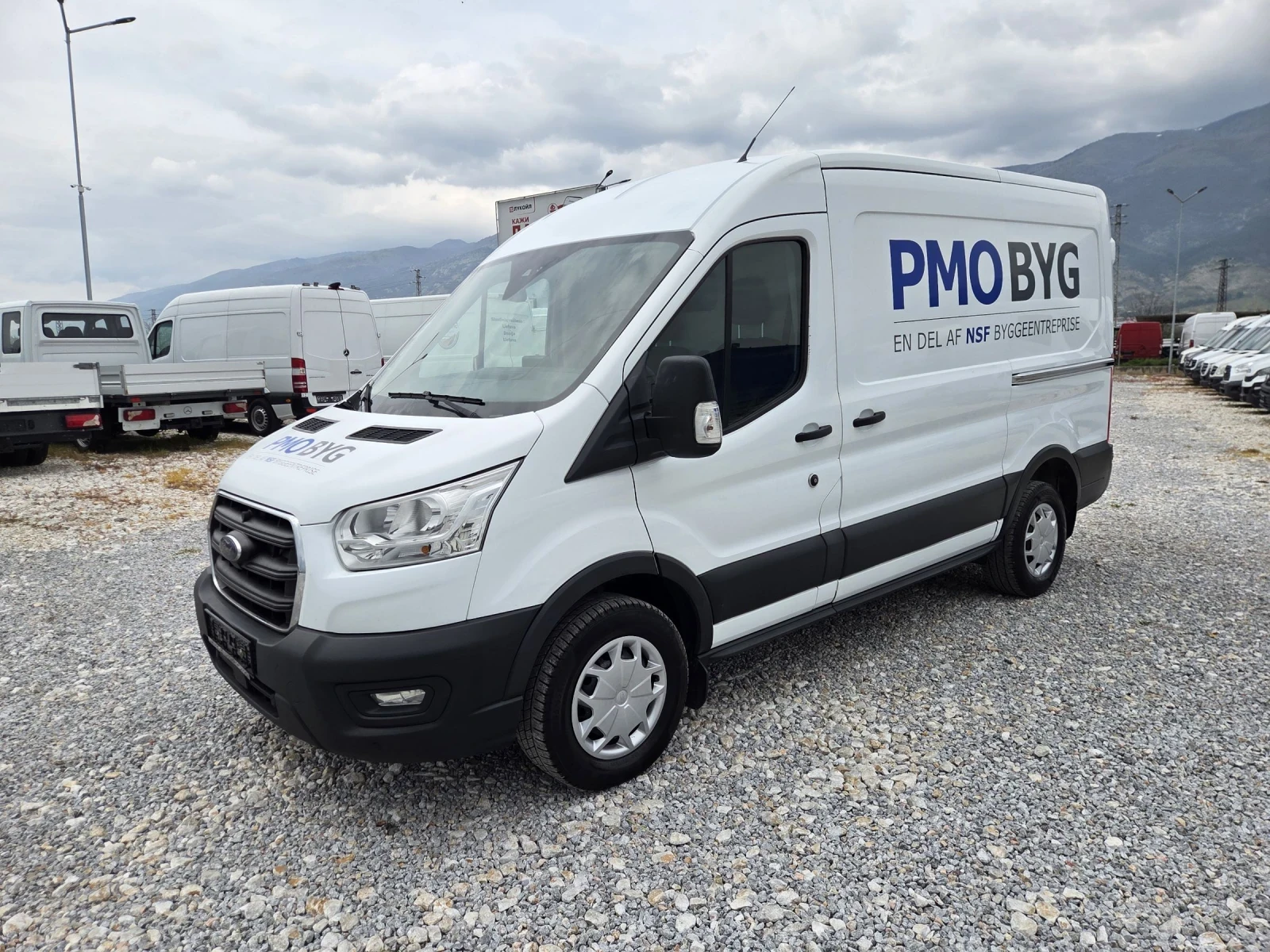 Ford Transit 2.0 TDCi, Клима, Нави, Две странични врати